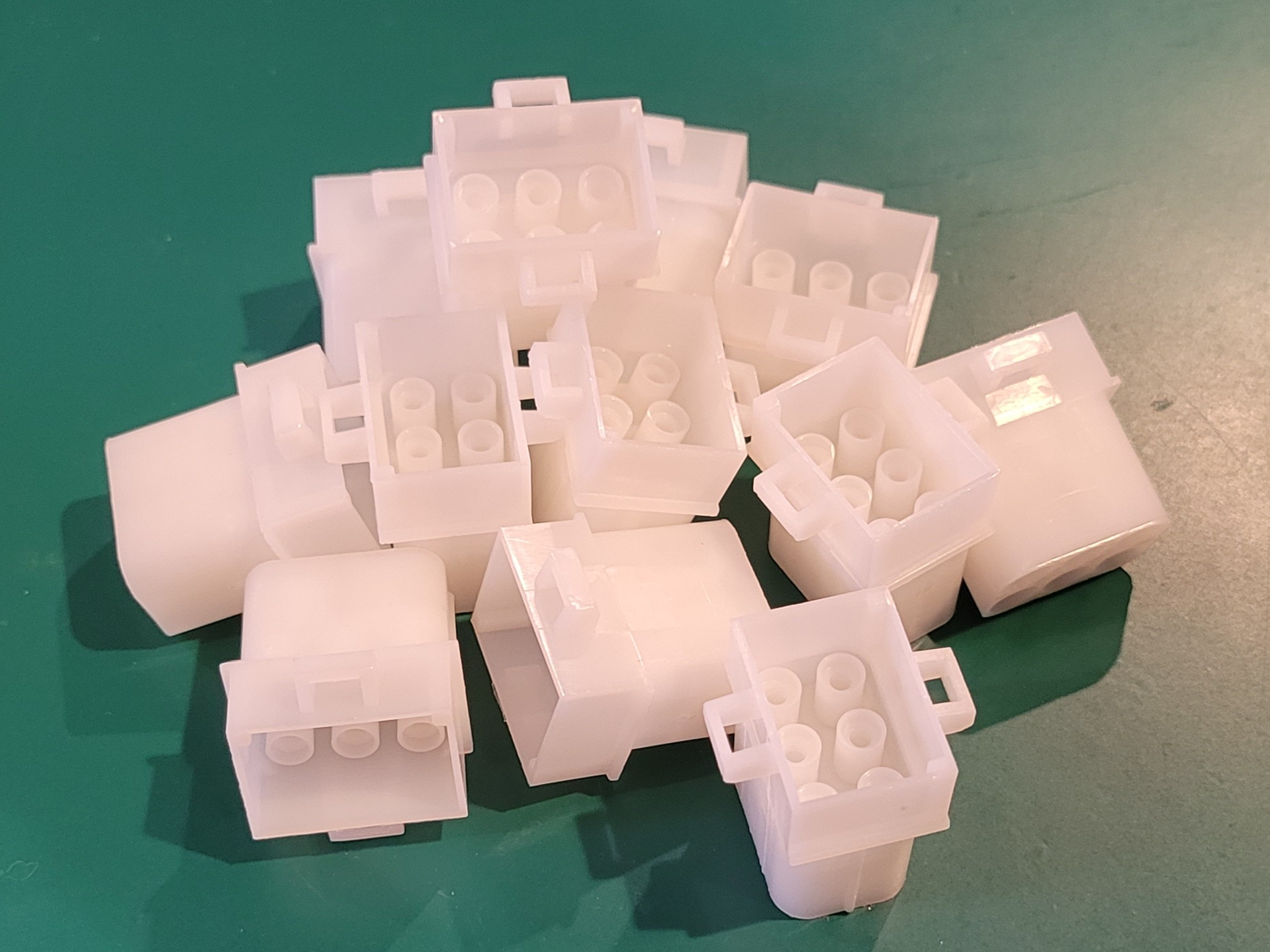 20220210_Molex_Plugs.jpg