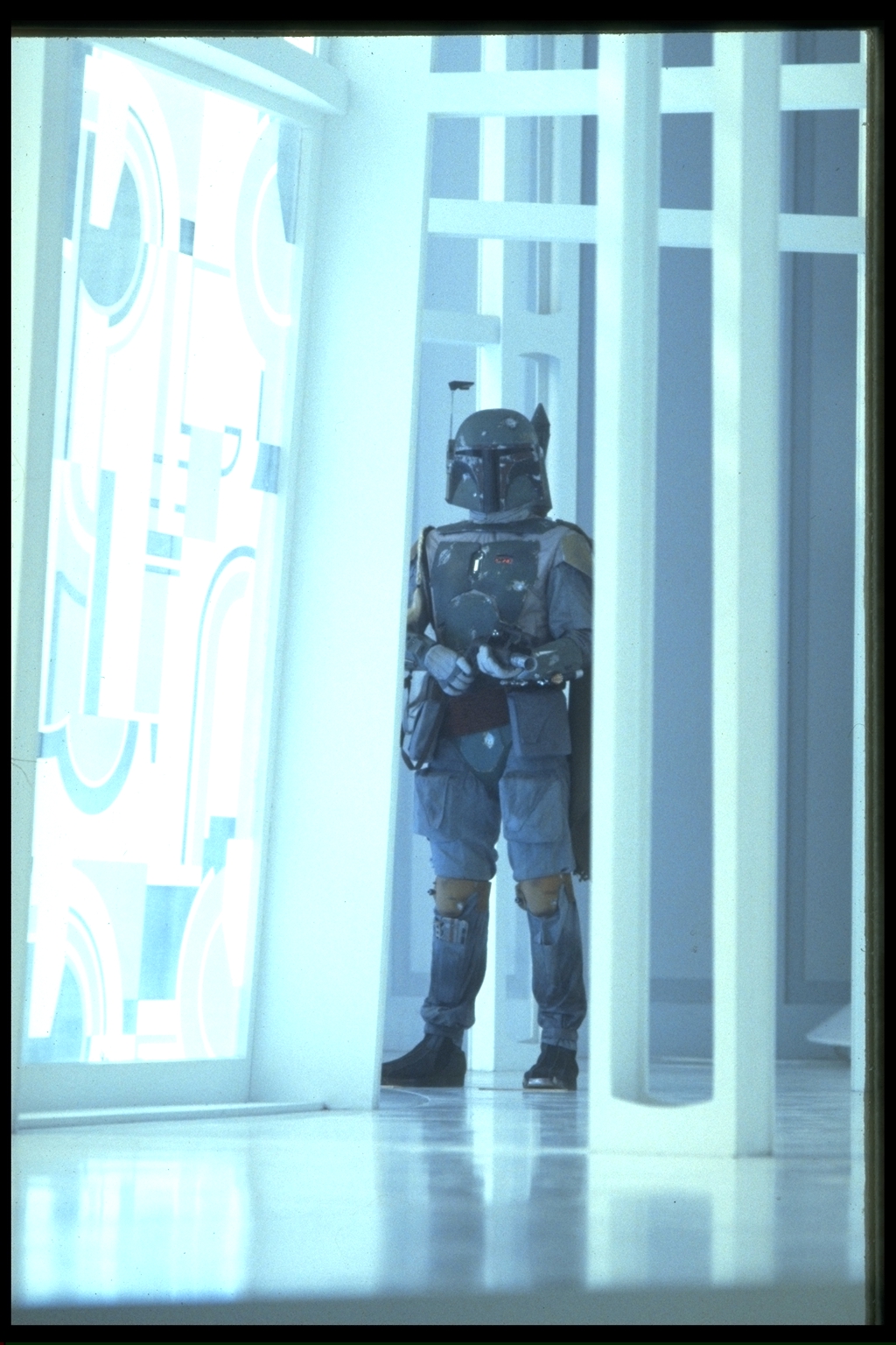 Boba-Fett-Costume-Empire-Strikes-Back-Hallway-10.jpg