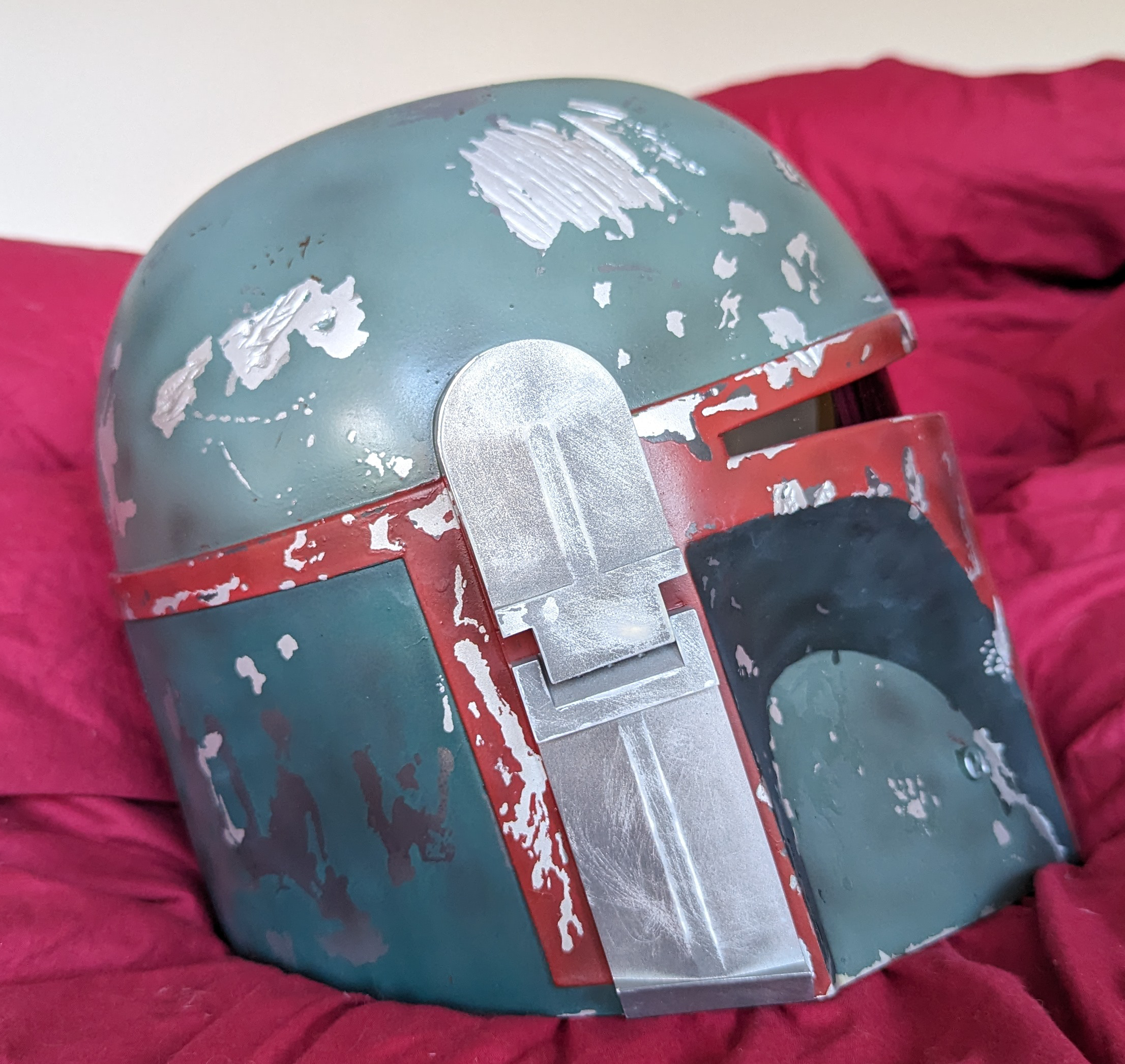 BobaFett20231008_HelmetRight.jpg