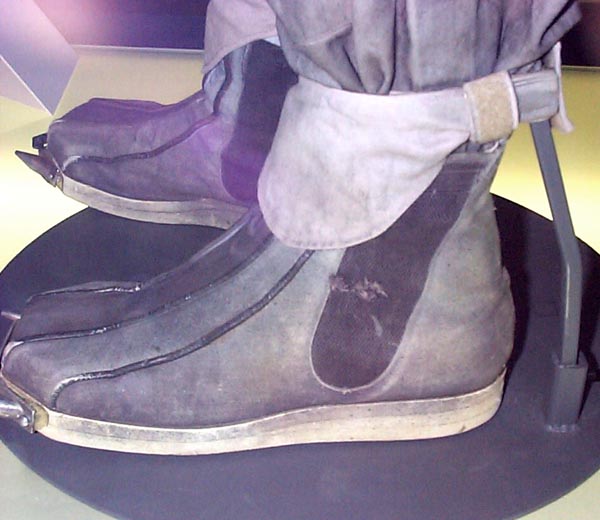 boots1.jpg