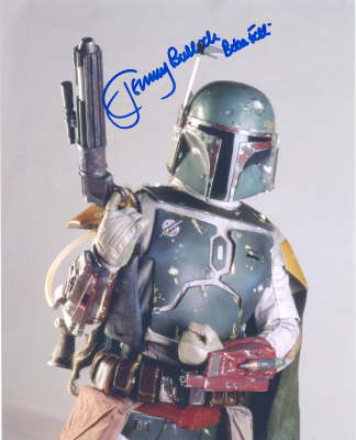 db_JEREMY_BULLOCH_BOBA_FETT_POINTING_UPWARDS_GUN1.jpg
