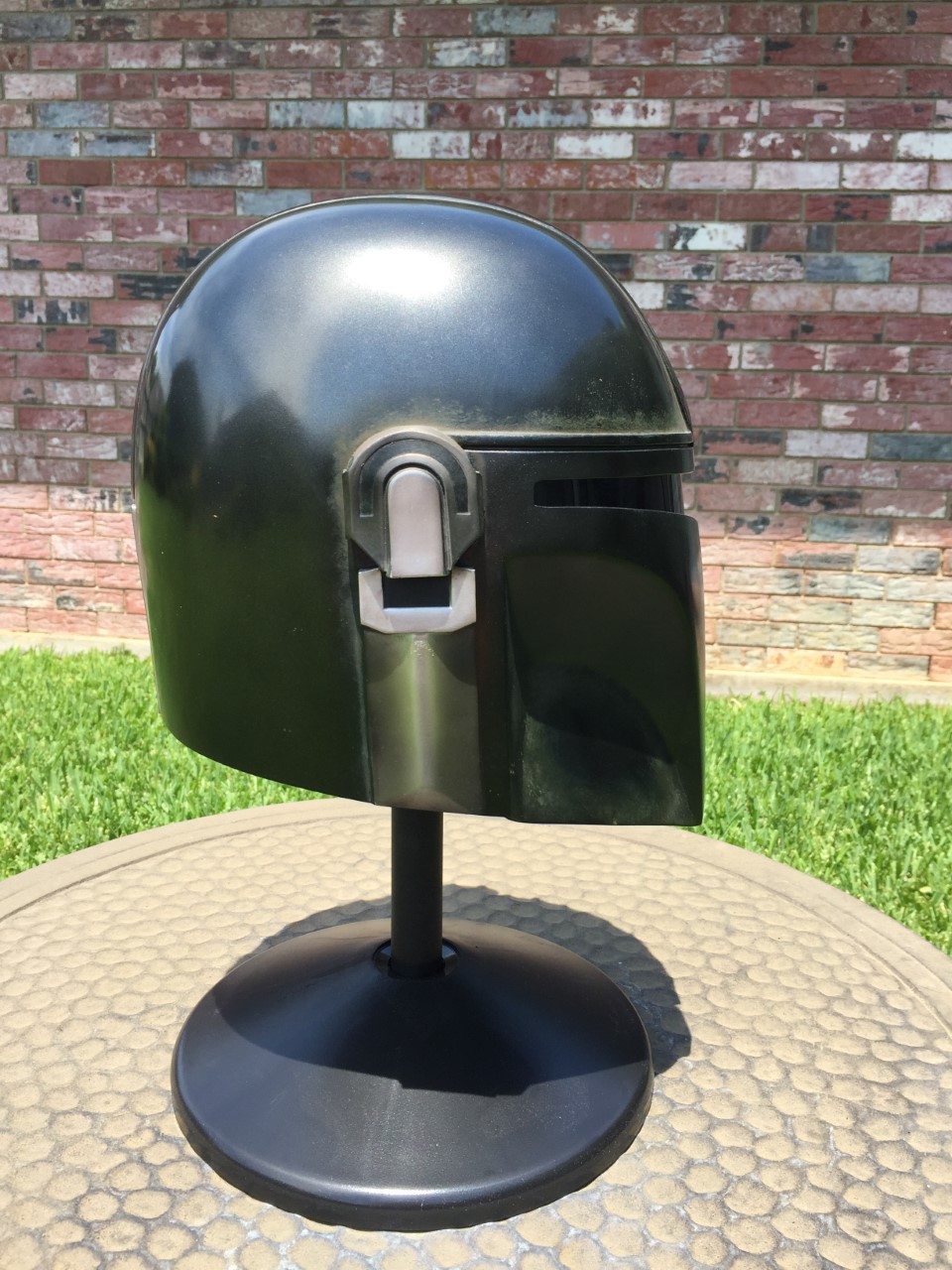 EFX The Mandalorian helmet 3.jpg