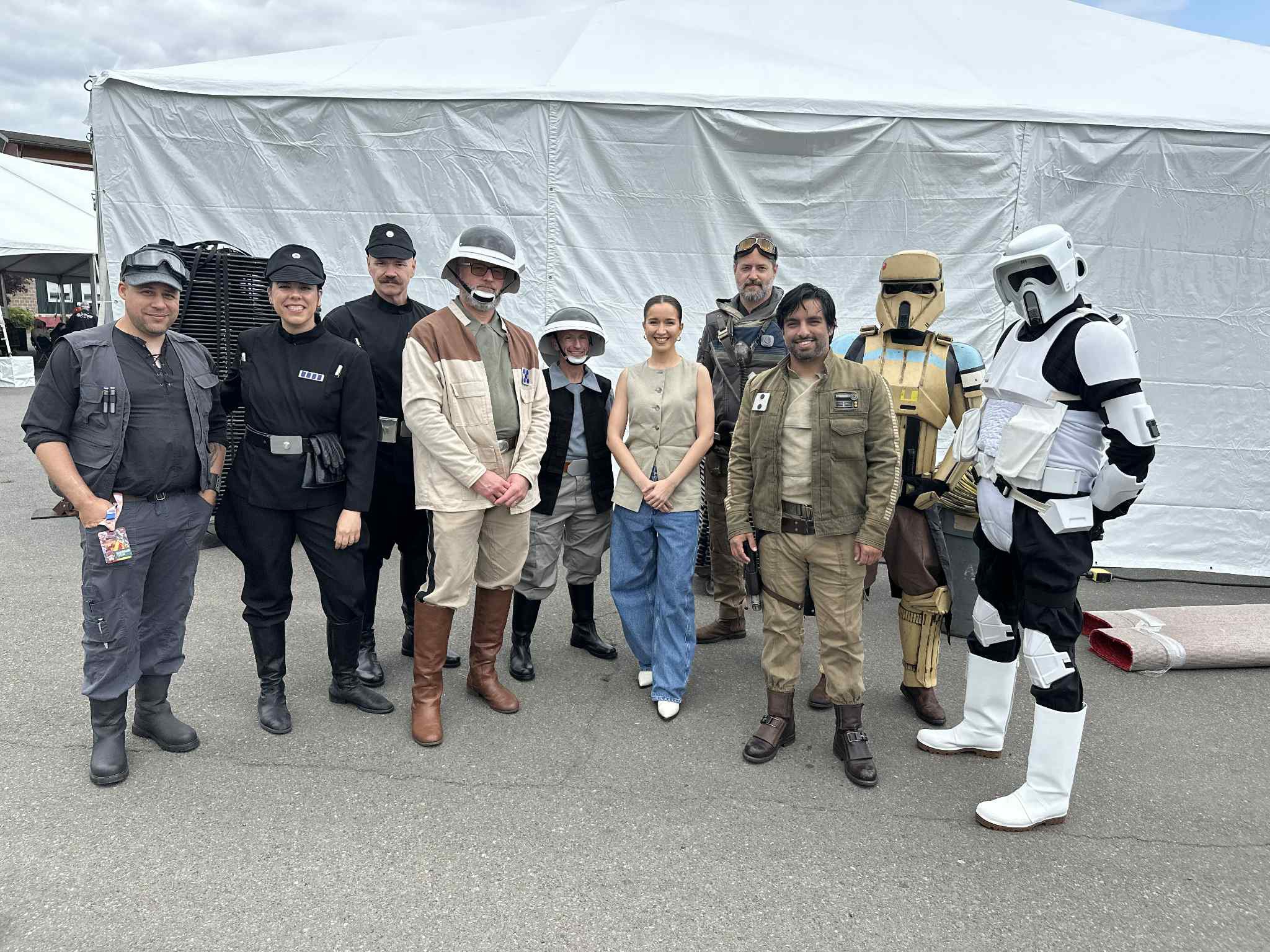 Elizabeth Dulau - Panel Escort.jpg