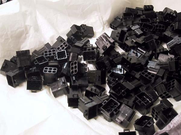 Fett-Connector-Blocks-Black.jpg