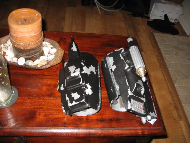 gauntlets001.jpg