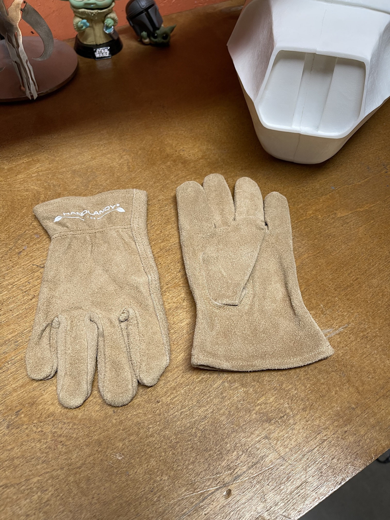Gloves.jpg
