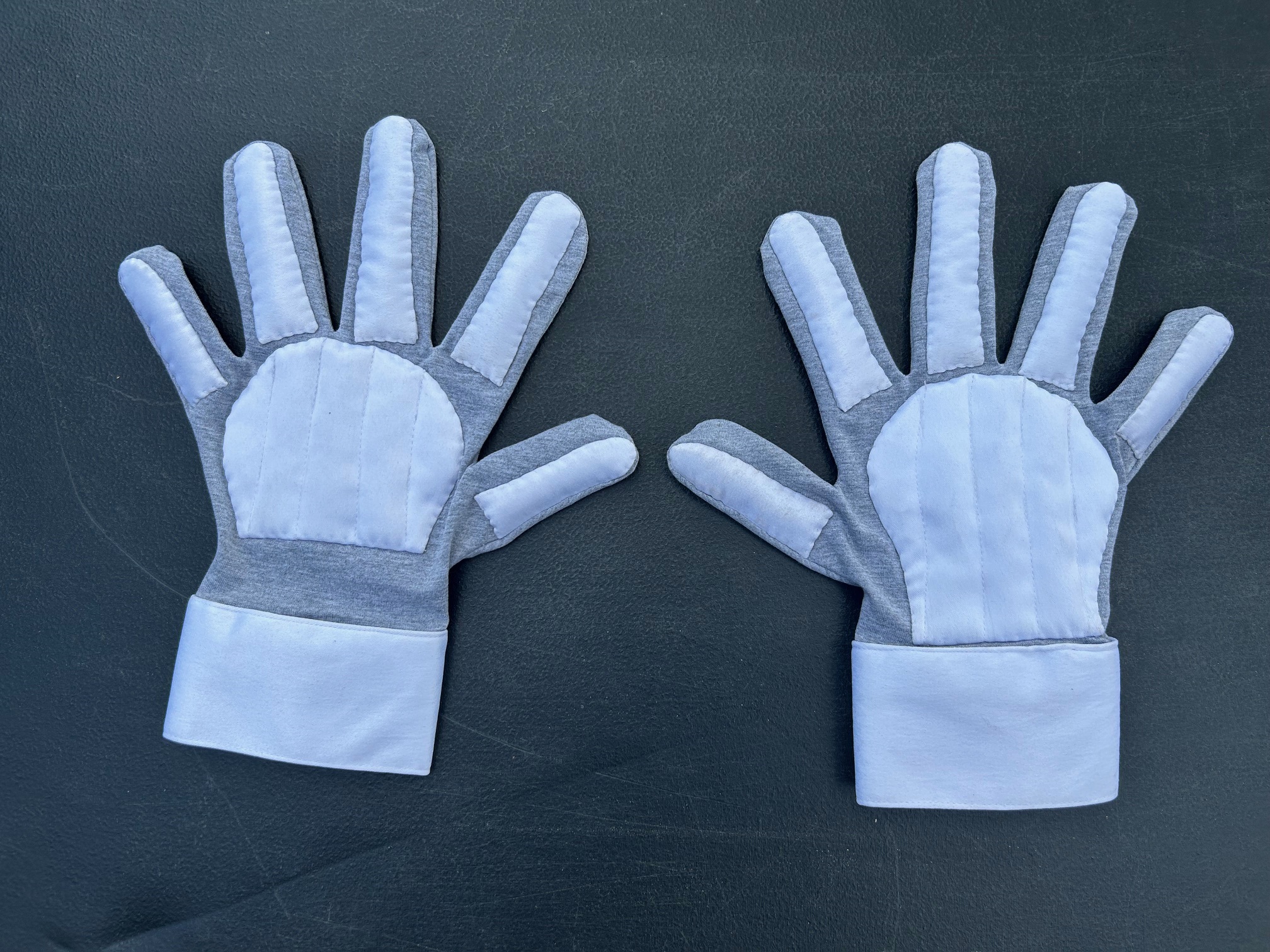 Gloves-Outdoor-Back.jpg