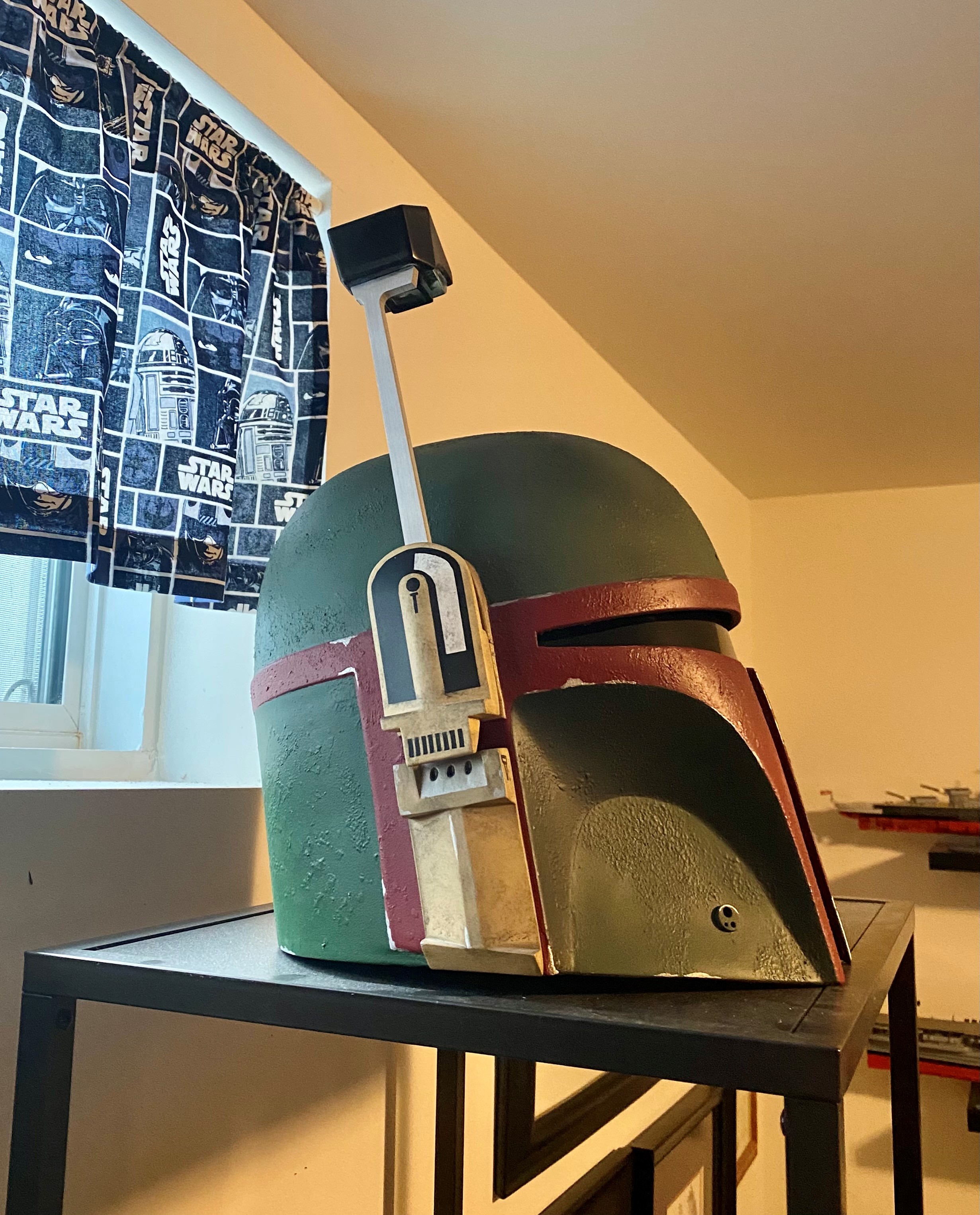 Helm  2.jpg