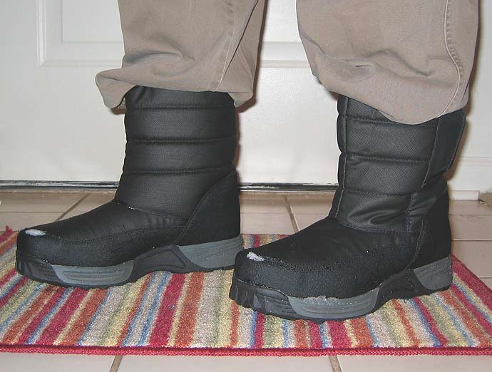jangosnowboots.jpg