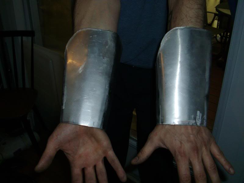 legarmor003.jpg