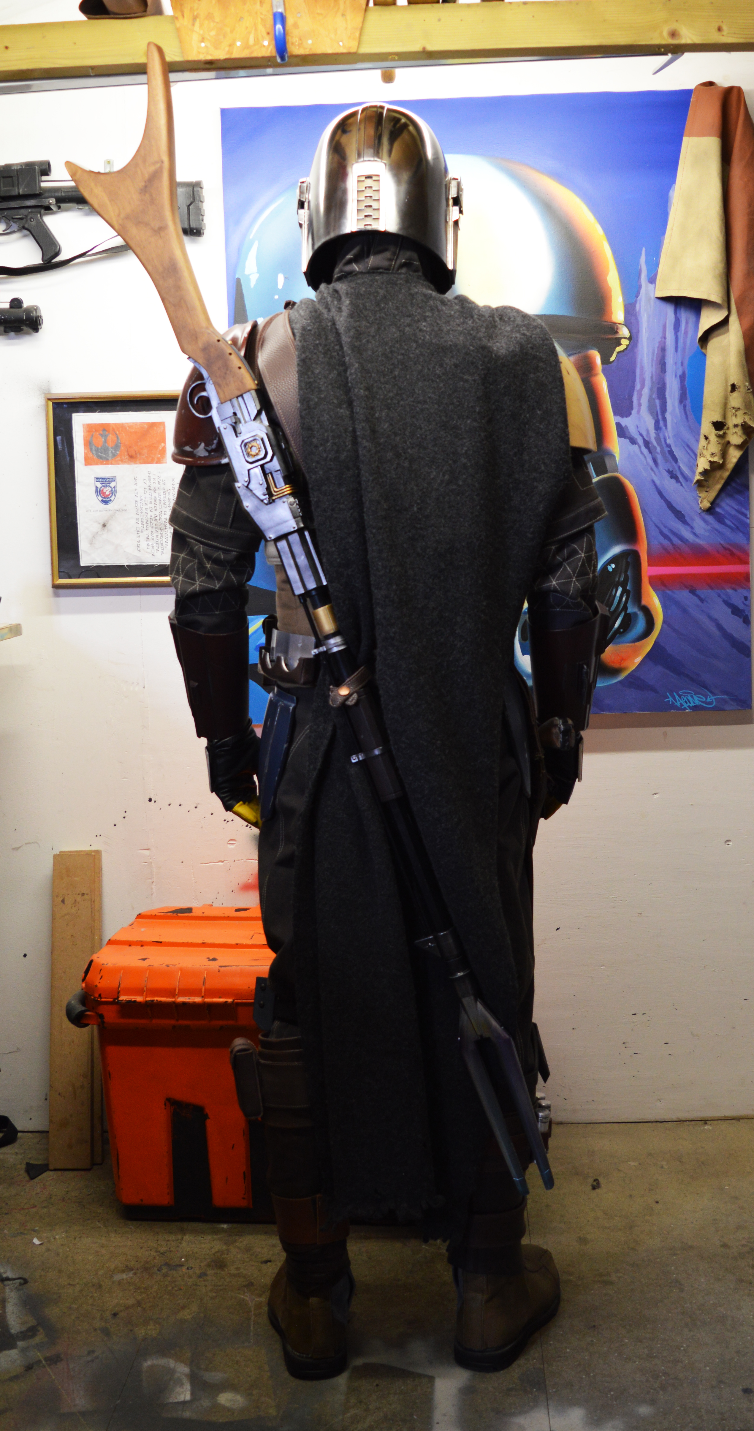 mando-back.jpg