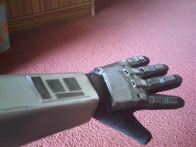 mando forearm.jpg