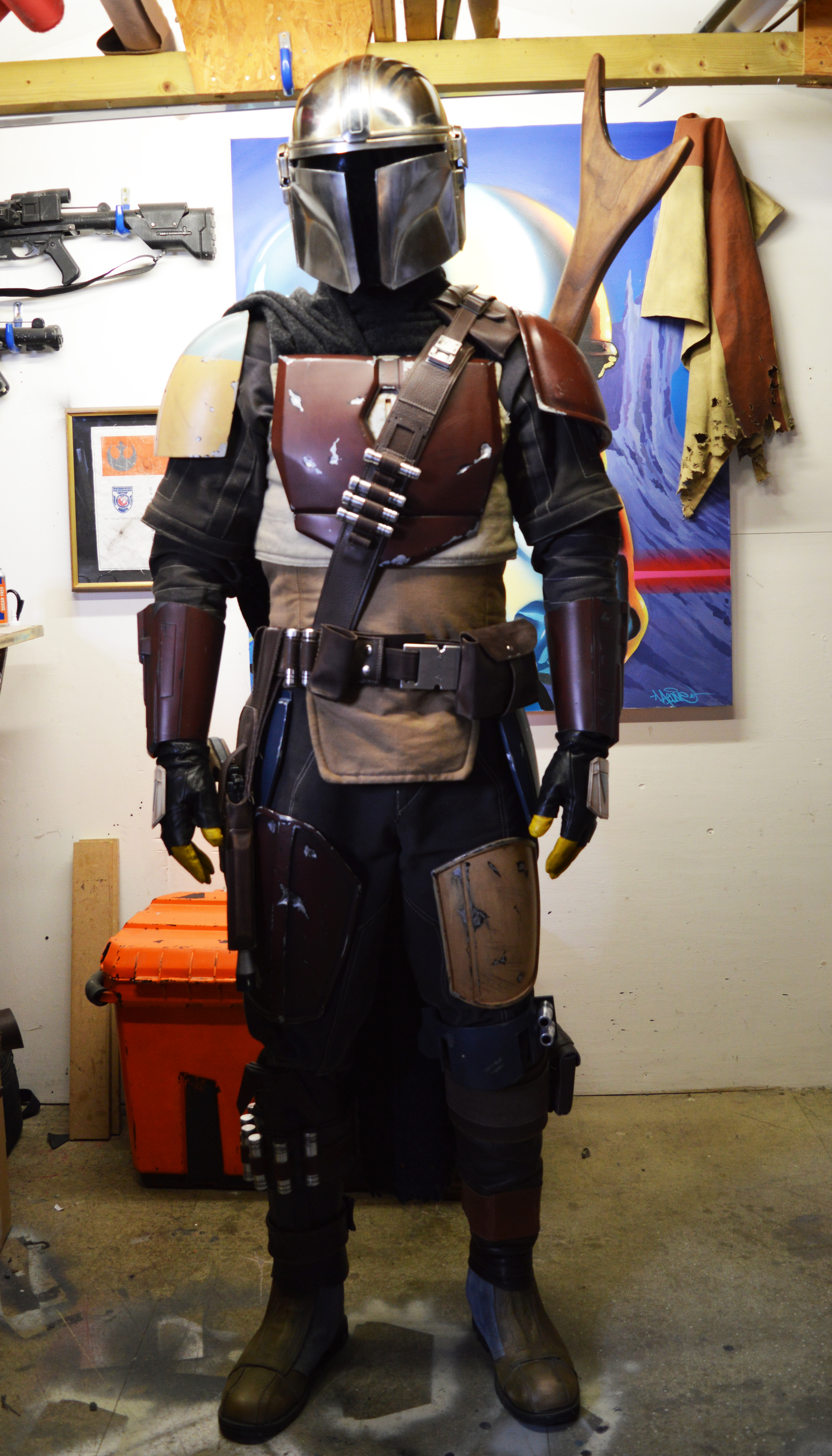 mando-front.jpg