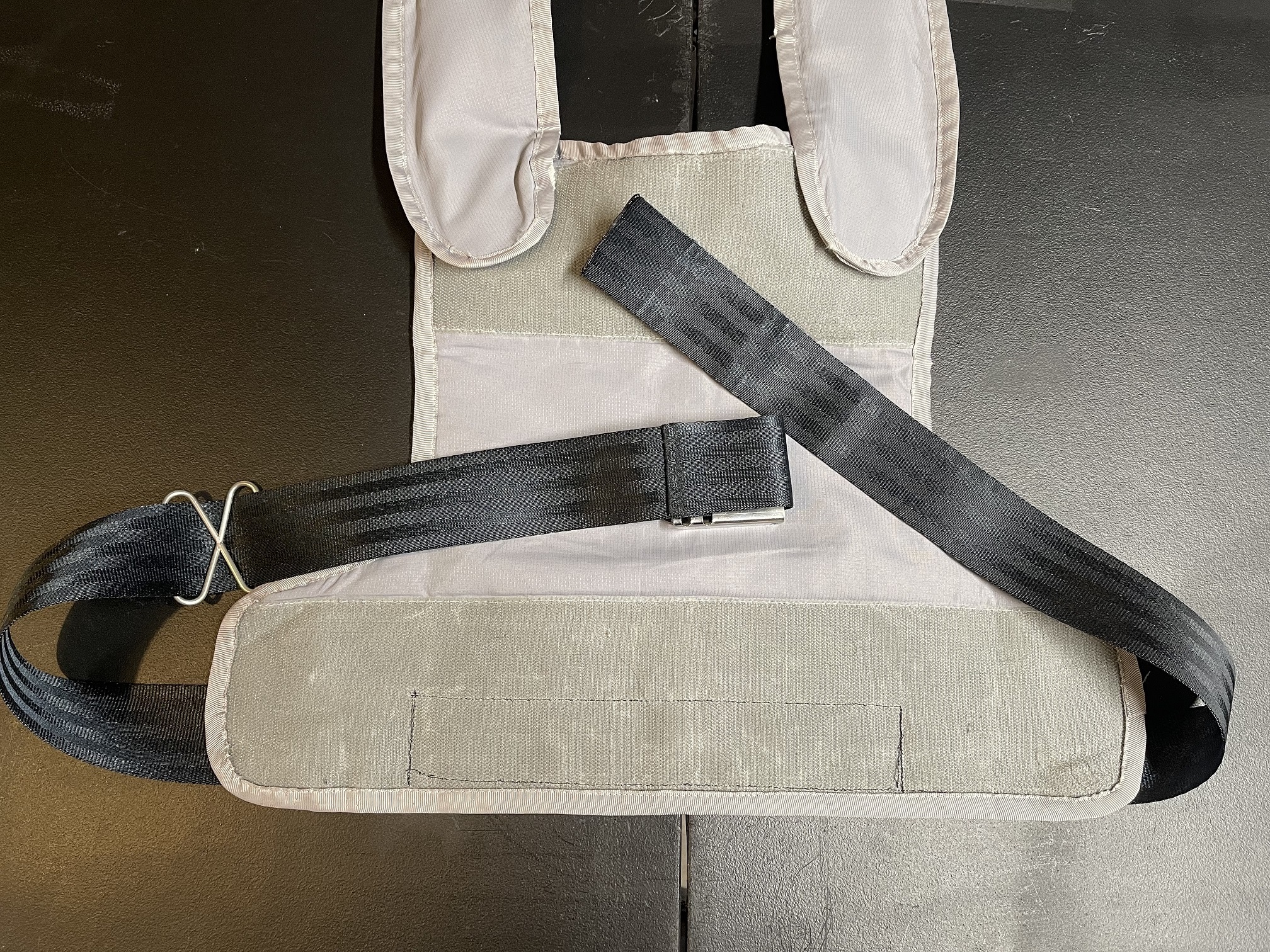 MoW Studios Jetpack Harness with Seatbelt Attached - Pic 2.jpg