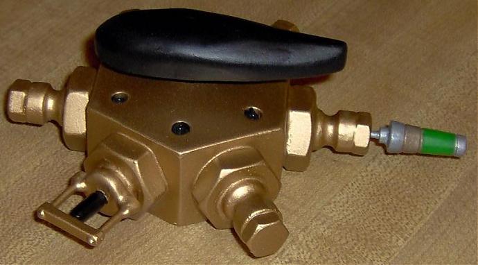 Multi-detonator 009cropped.jpg