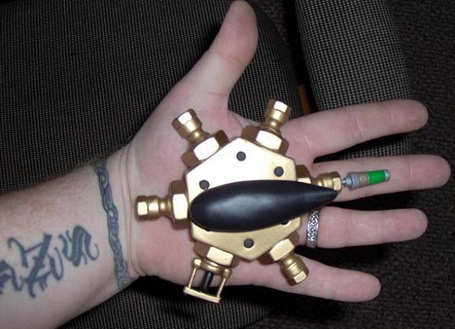 Multi-detonator 012sm.JPG