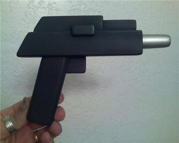 pistol2.jpg