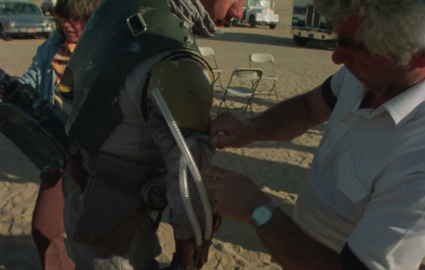 ROTJ Right Gauntlet Hoses.png