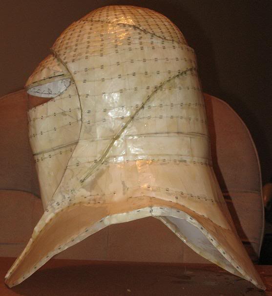 RoyalGuardHelmet078sm.jpg