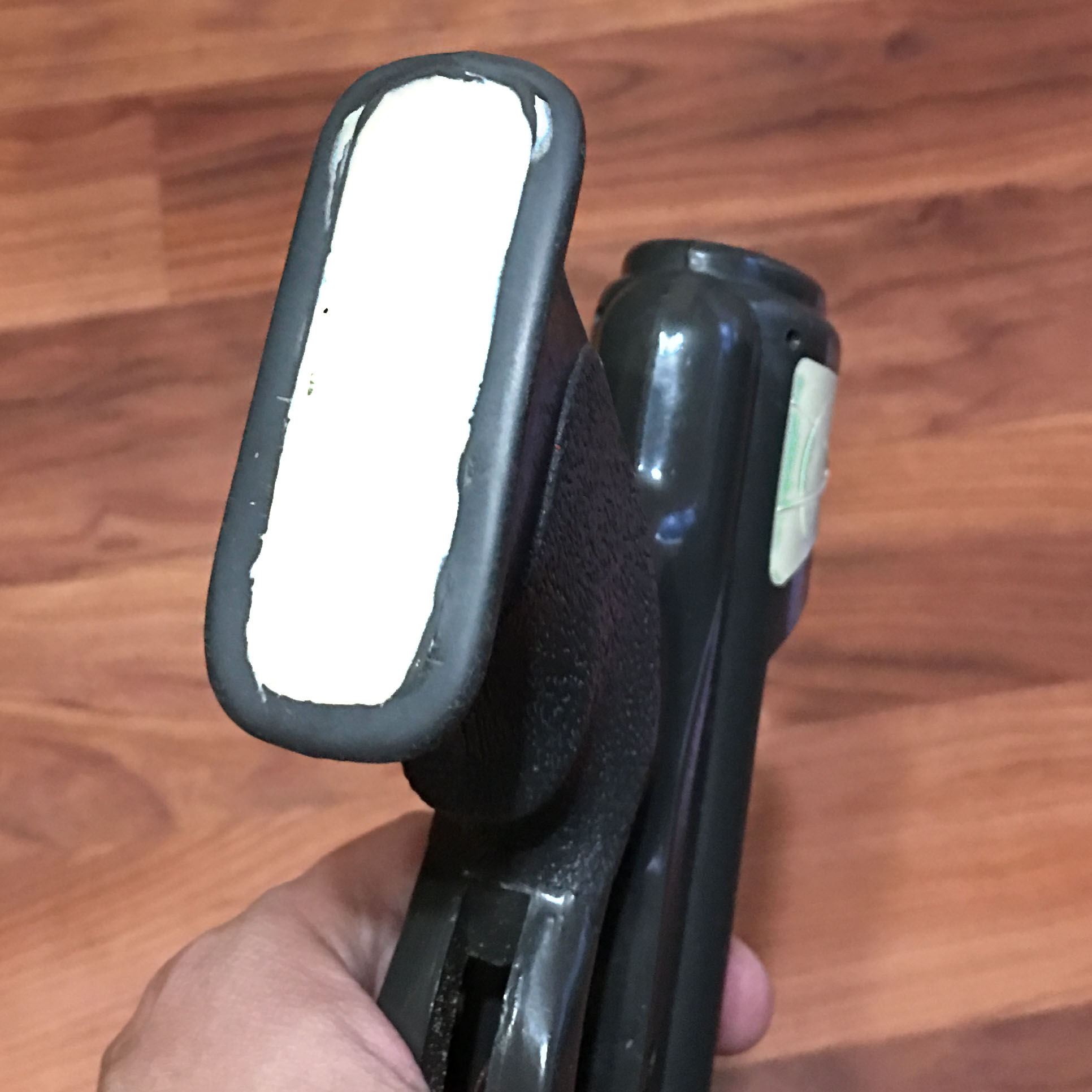 technisub-pulce-40-mod-pistol-grip.jpg