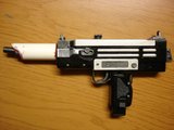 th_uzi_modified1.jpg