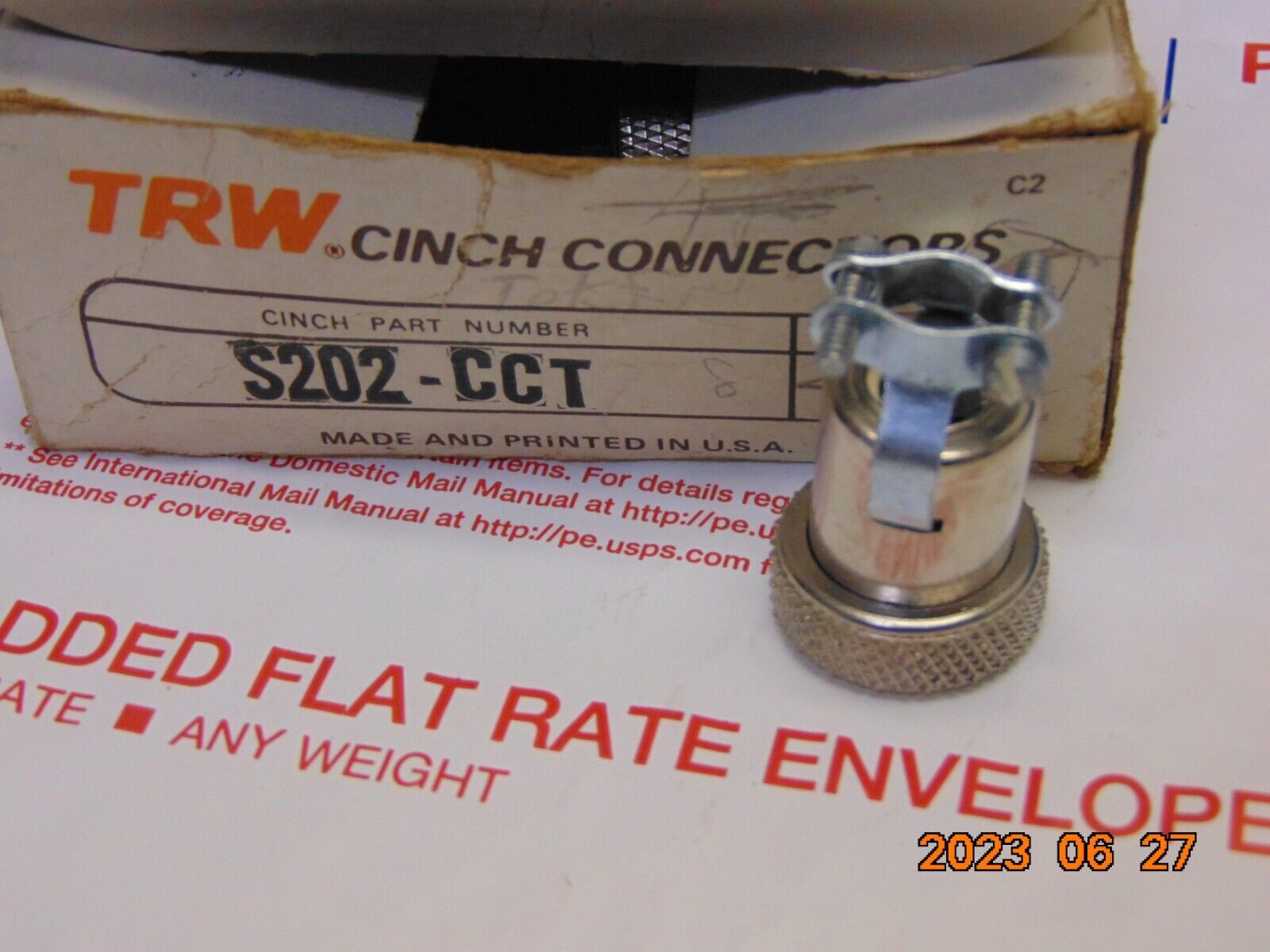 trwcinchconnectors.jpg