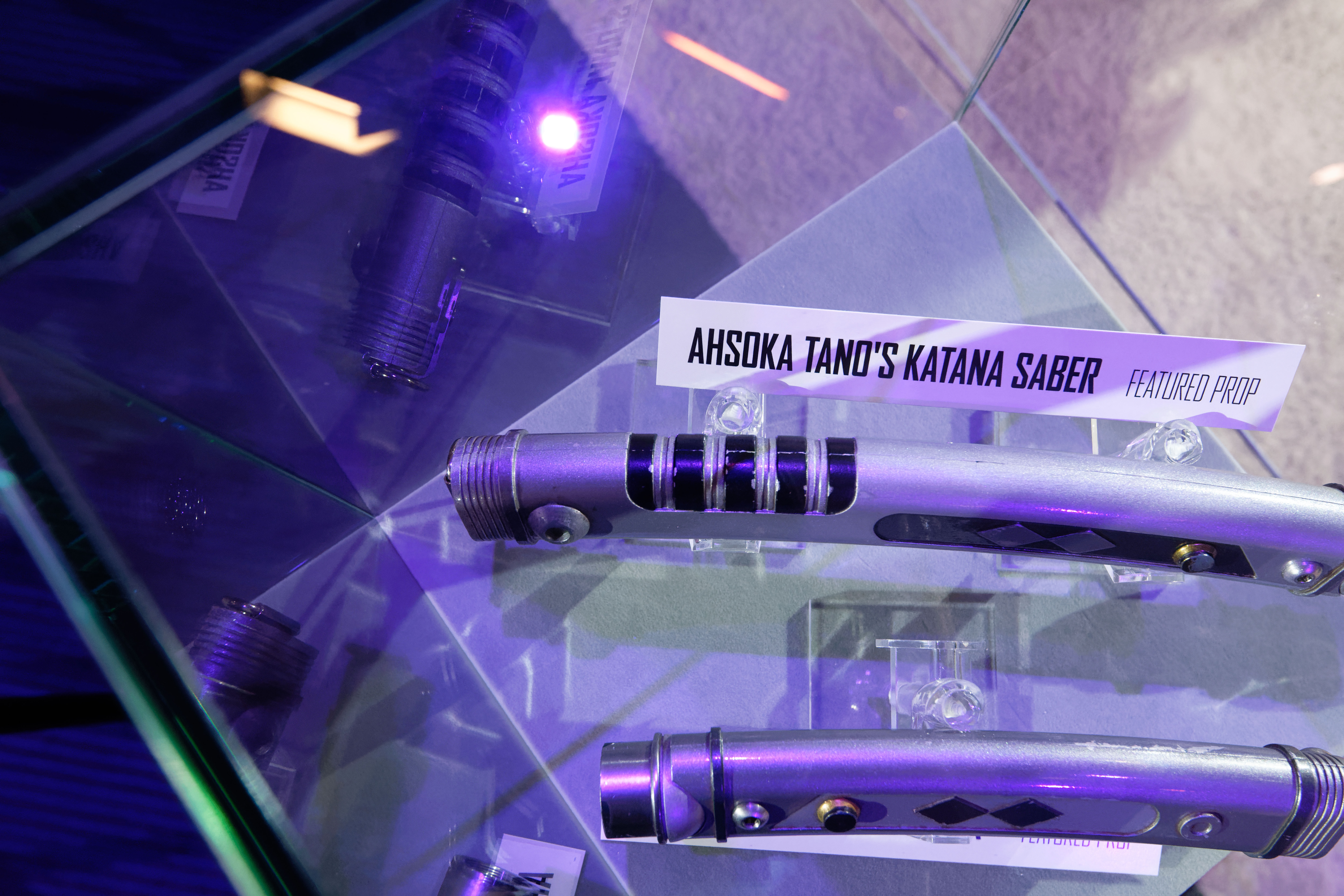 Ahsoka Tano Lightsabers 05.jpg