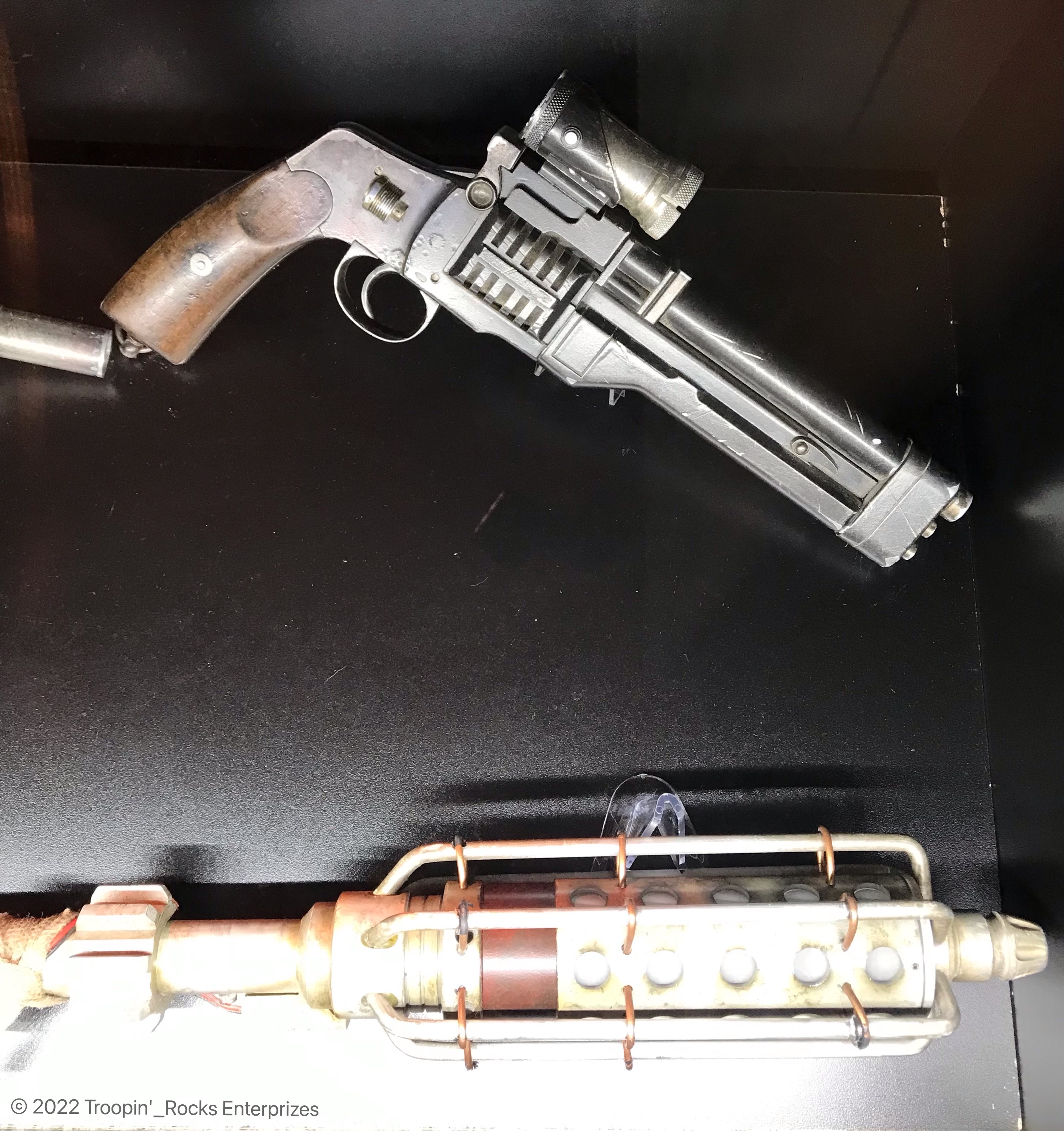 Cobb Vanth's HF-94 Heavy Blaster Pistol 01.jpeg