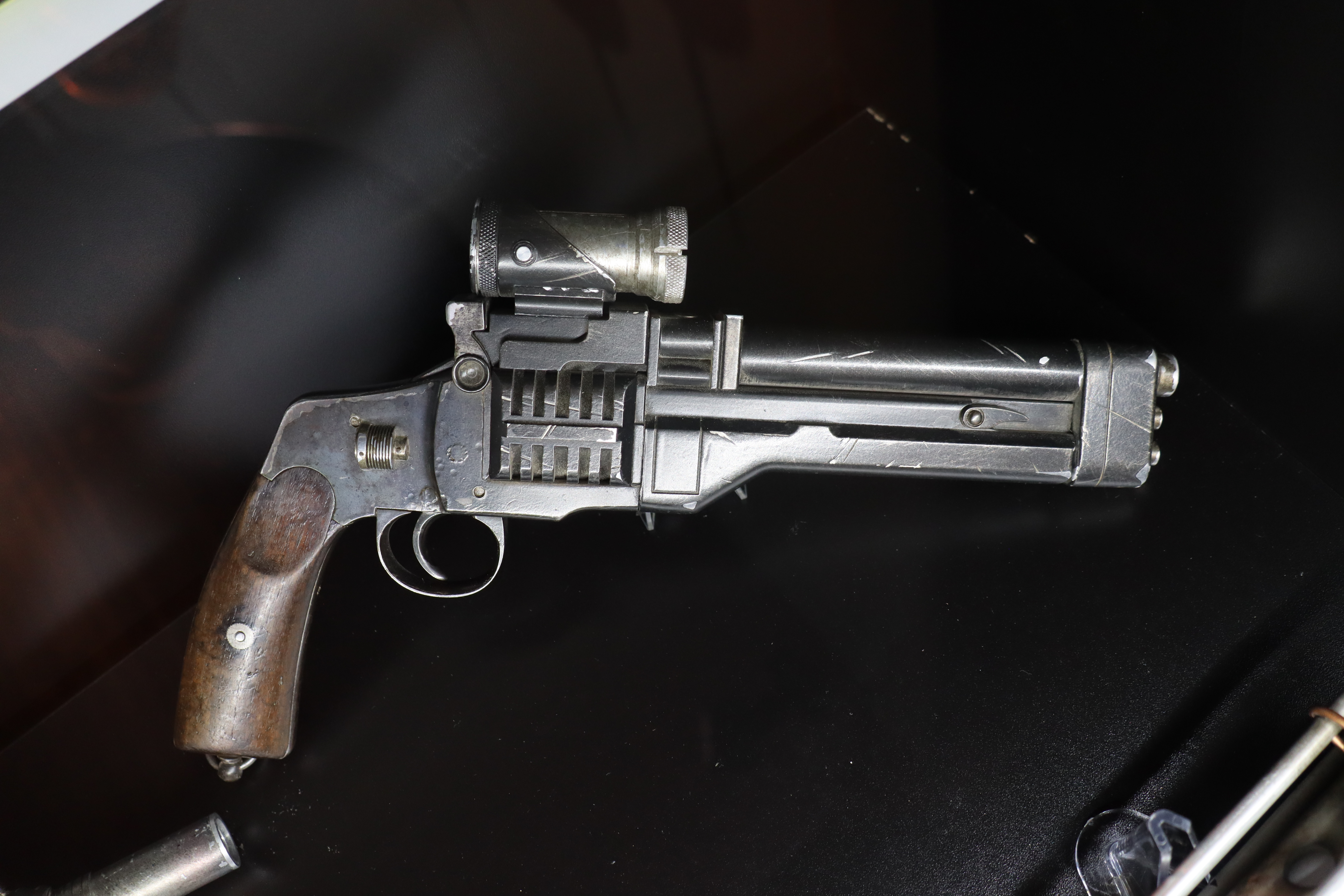 Cobb Vanth's HF-94 Heavy Blaster Pistol 04.jpg