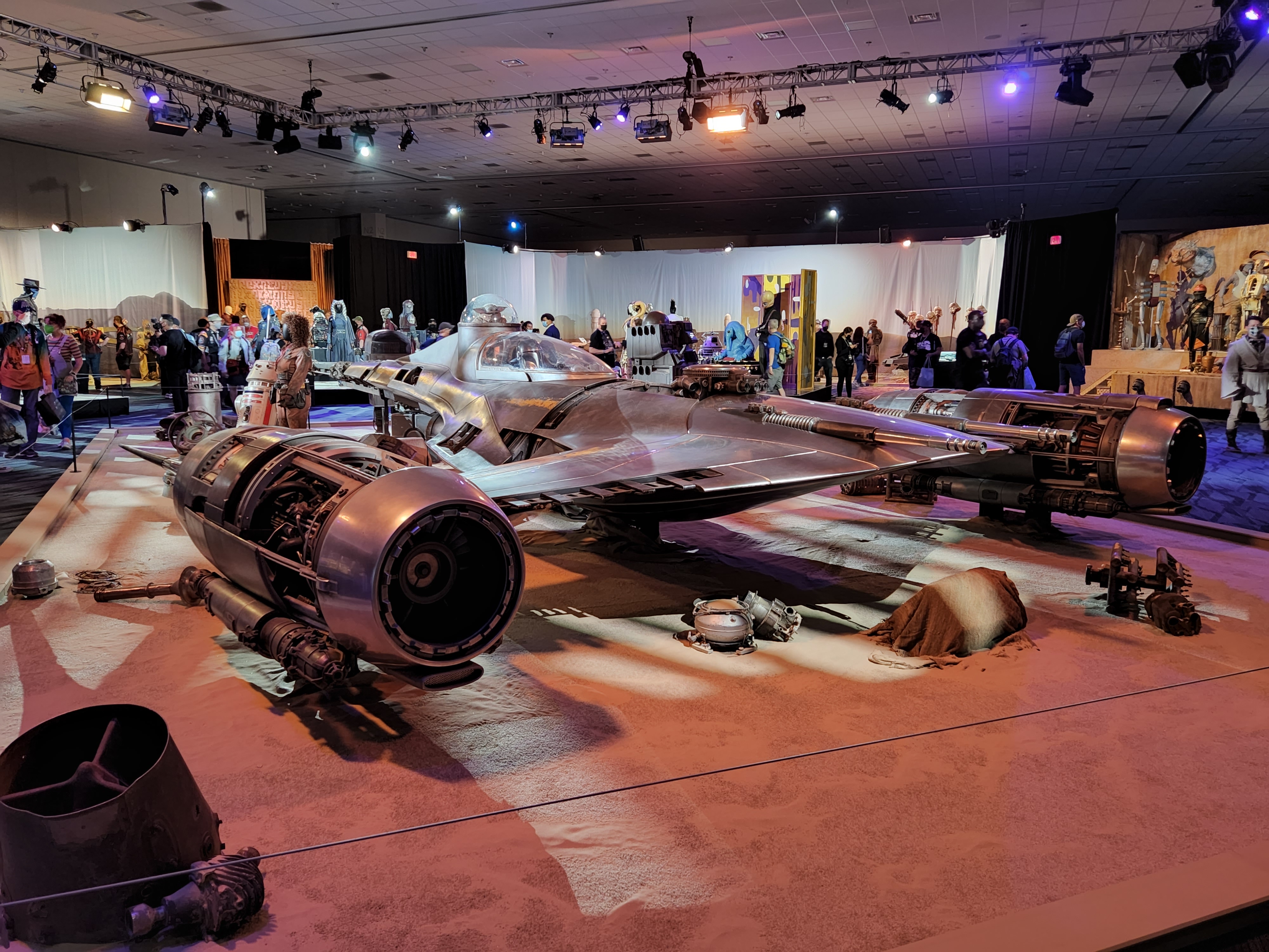 Din Djarin's N-1 Starfighter 02.jpg