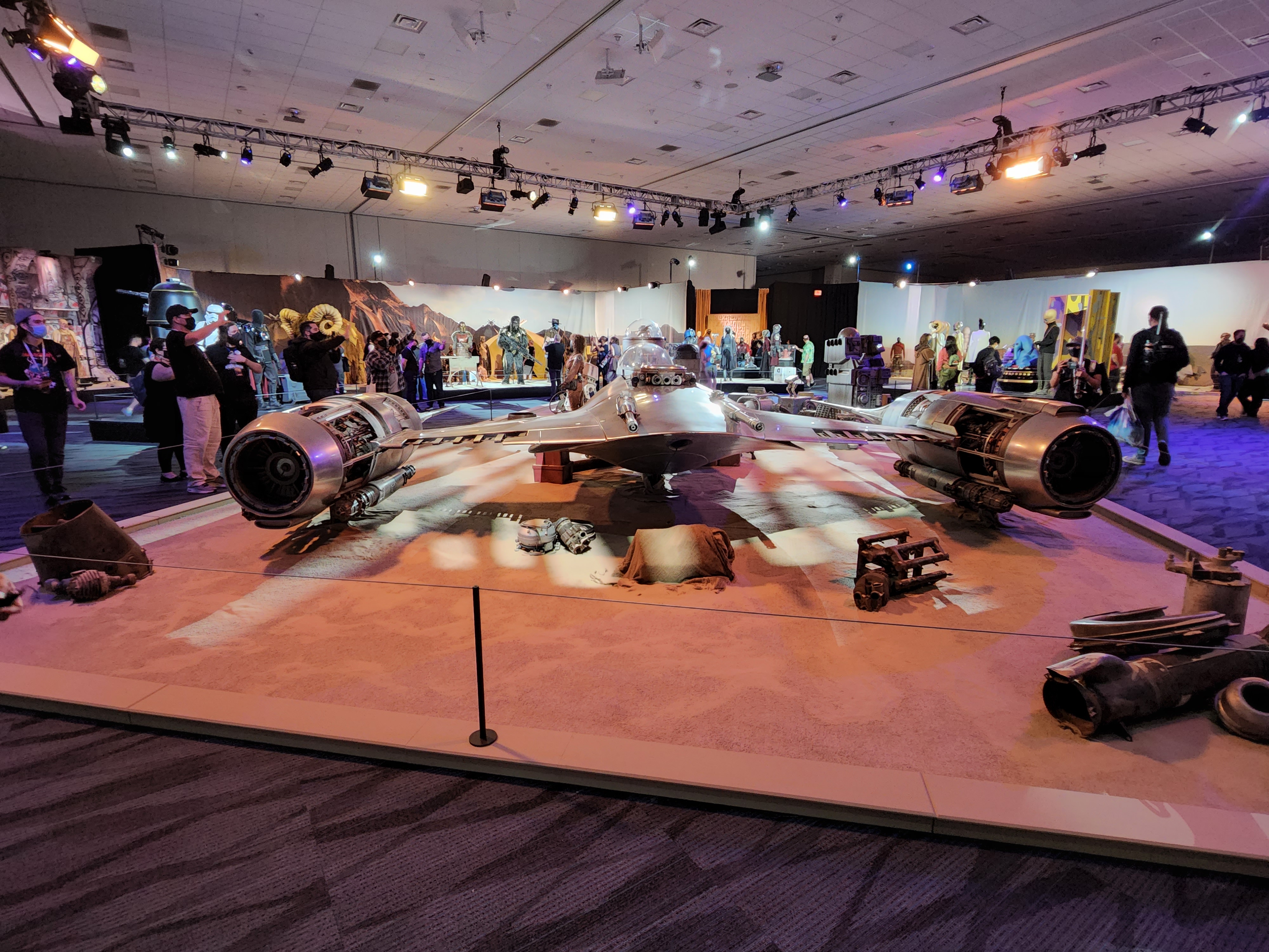 Din Djarin's N-1 Starfighter 06.jpg