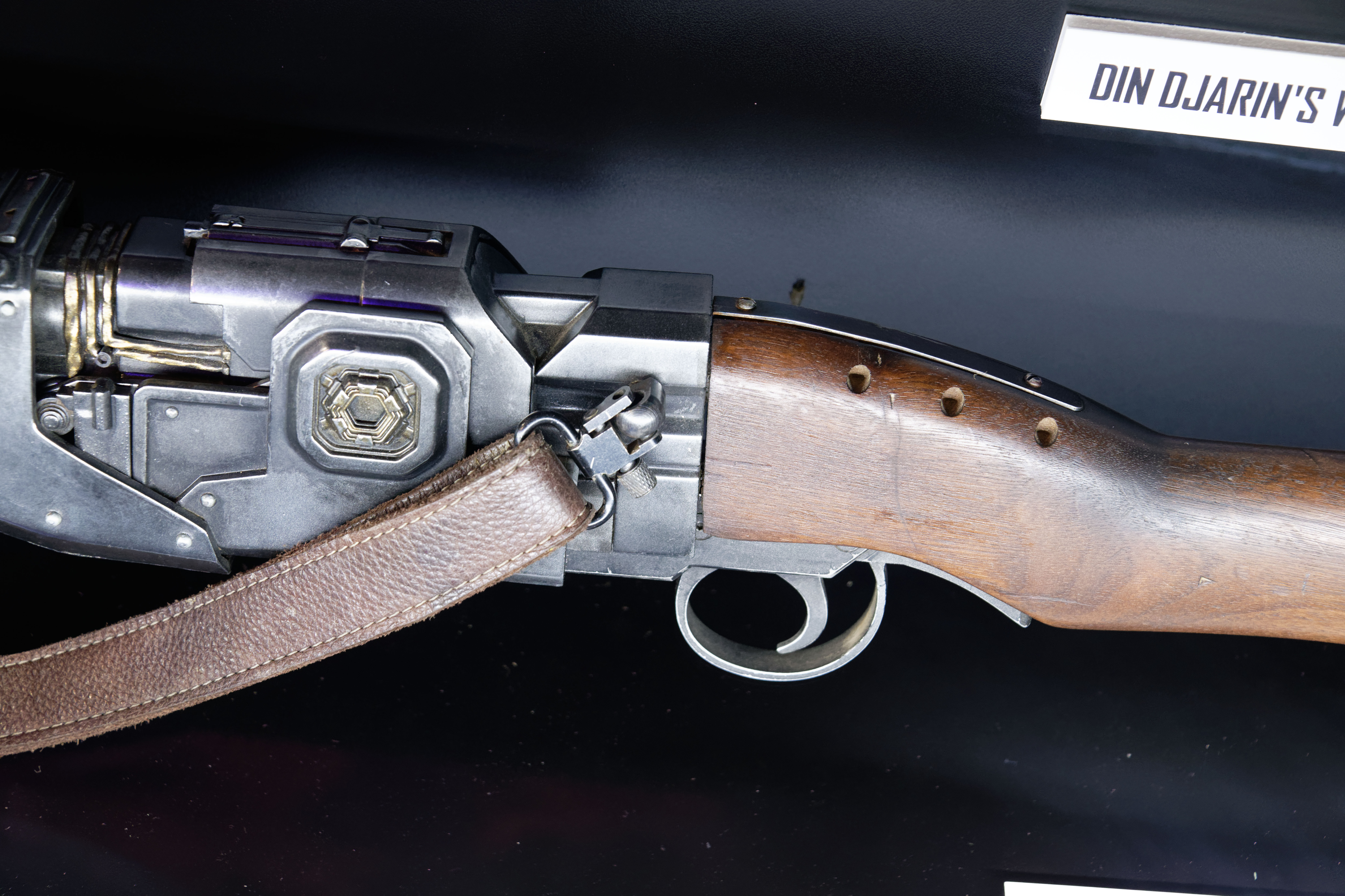 Dinn Djarin Amban Phase-Pulse Blaster 28.jpg