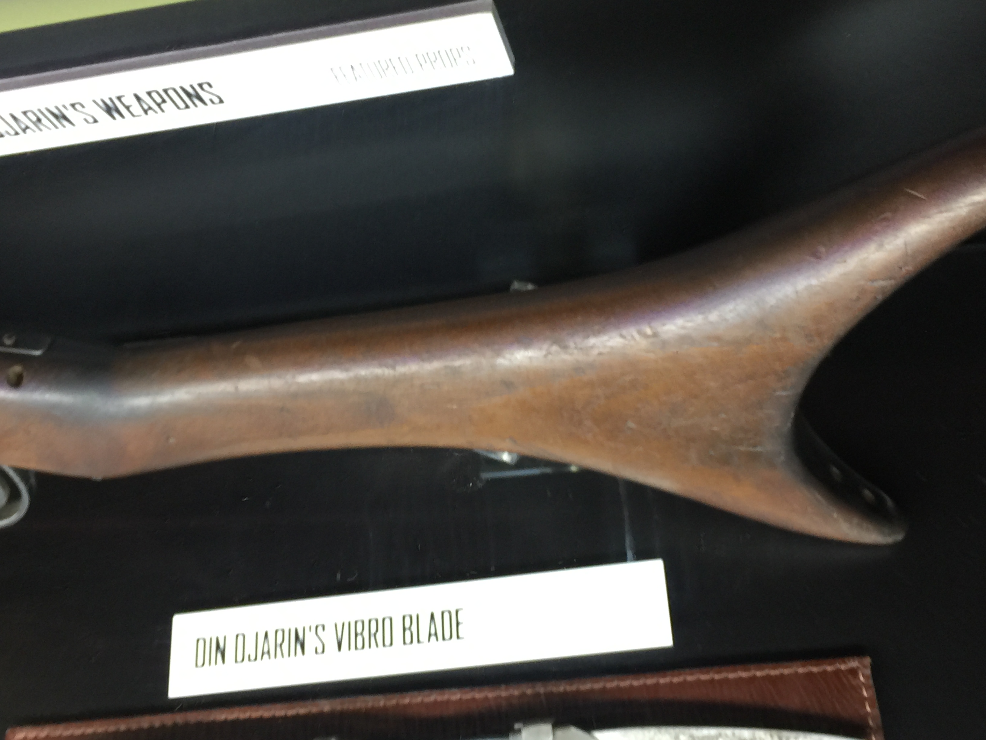 Dinn Djarin Amban Phase-Pulse Blaster 31.jpg