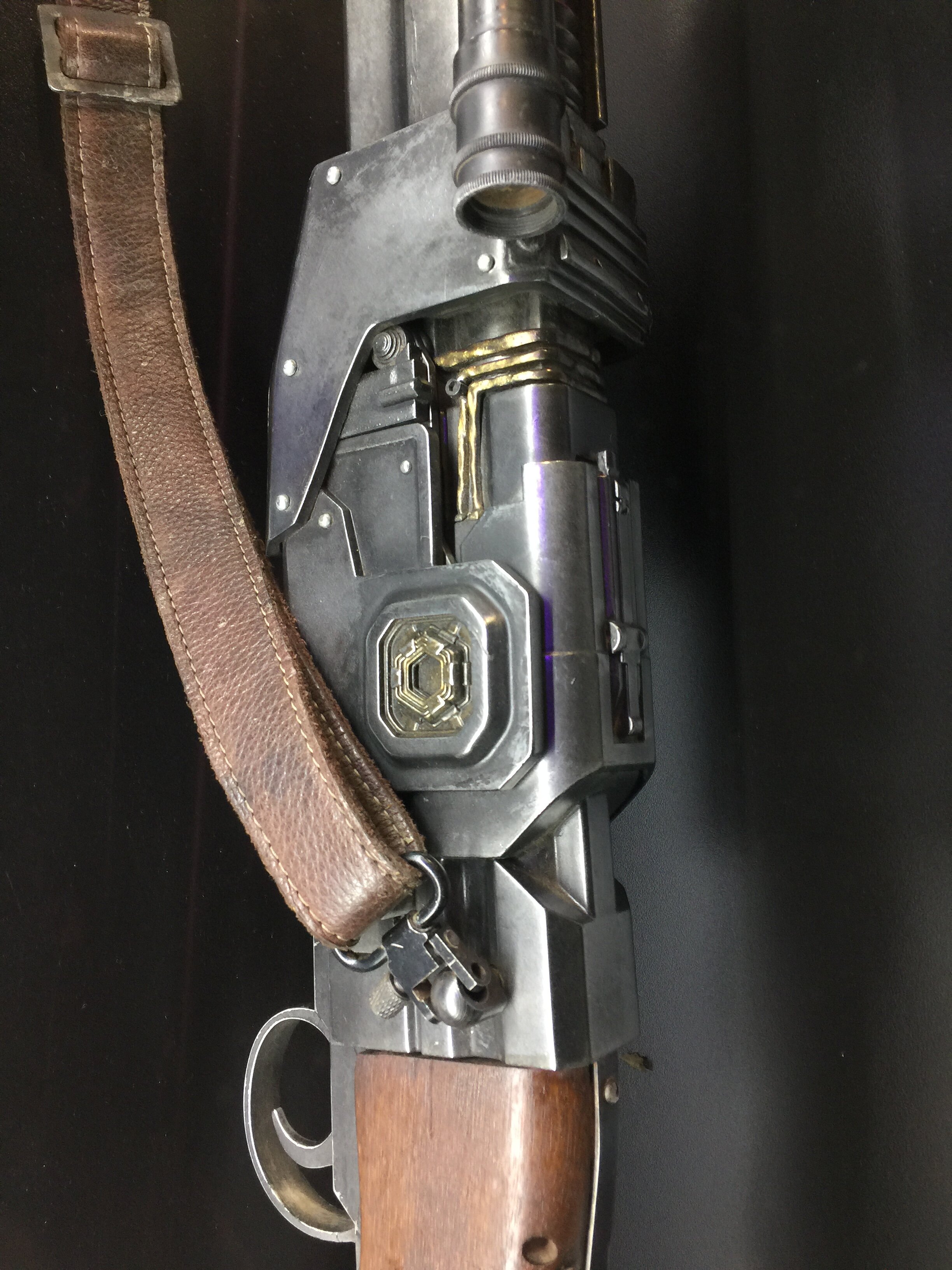 Dinn Djarin Amban Phase-Pulse Blaster 34.jpg