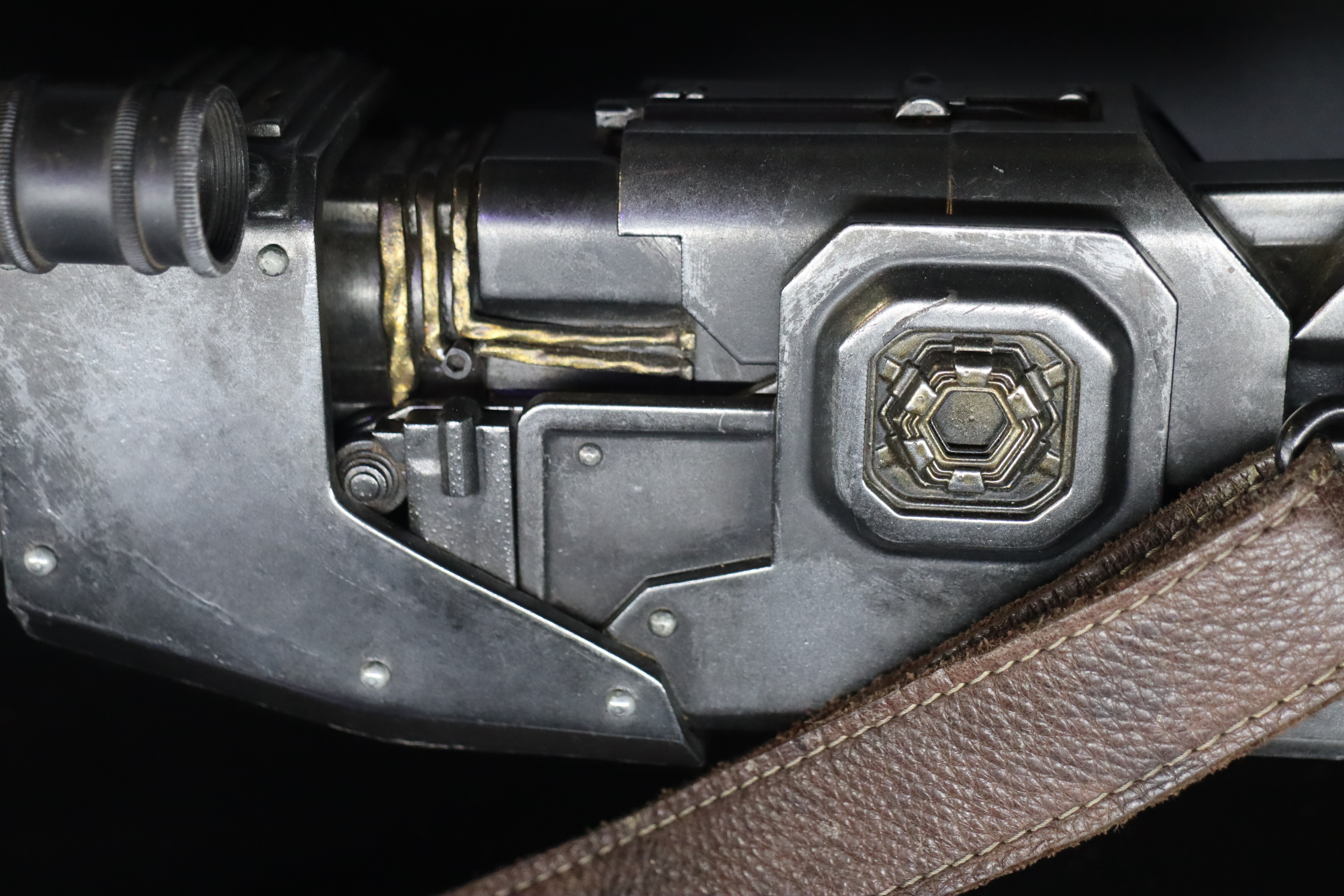 Dinn Djarin Amban Phase-Pulse Blaster 50.jpg