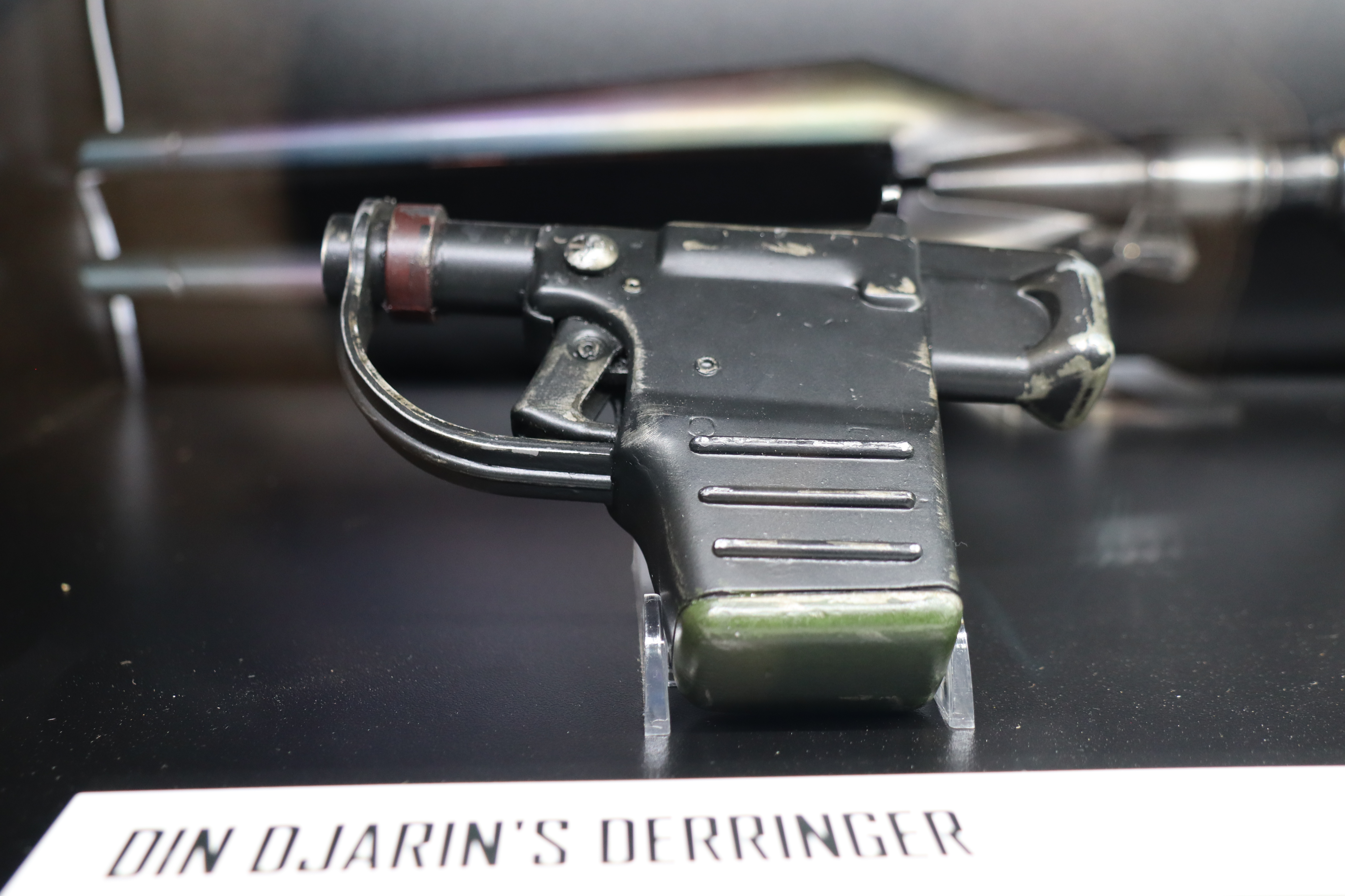Dinn Djarin Derringer 15.jpg