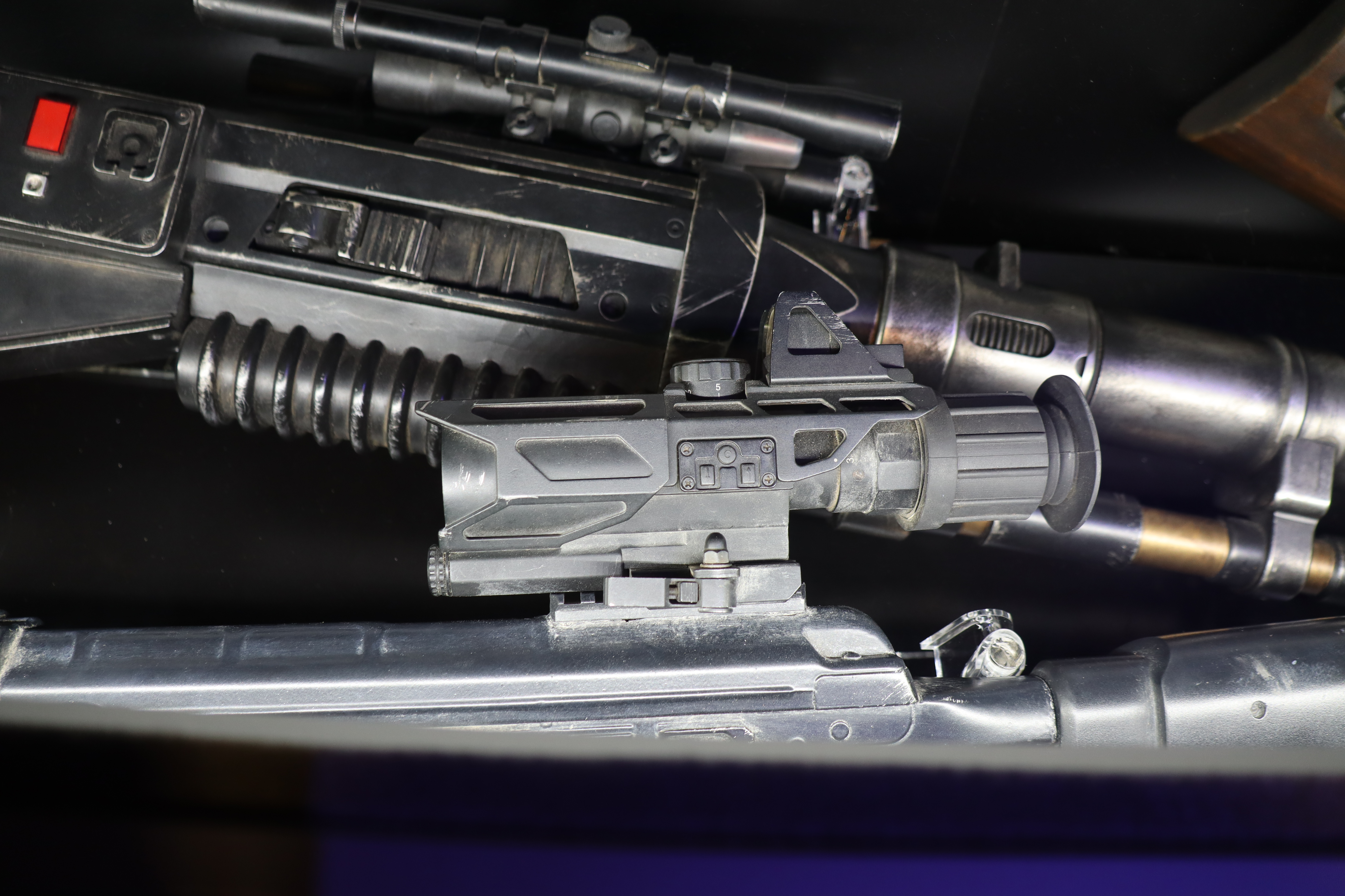 Fennec Shand's Weapons 37.jpg
