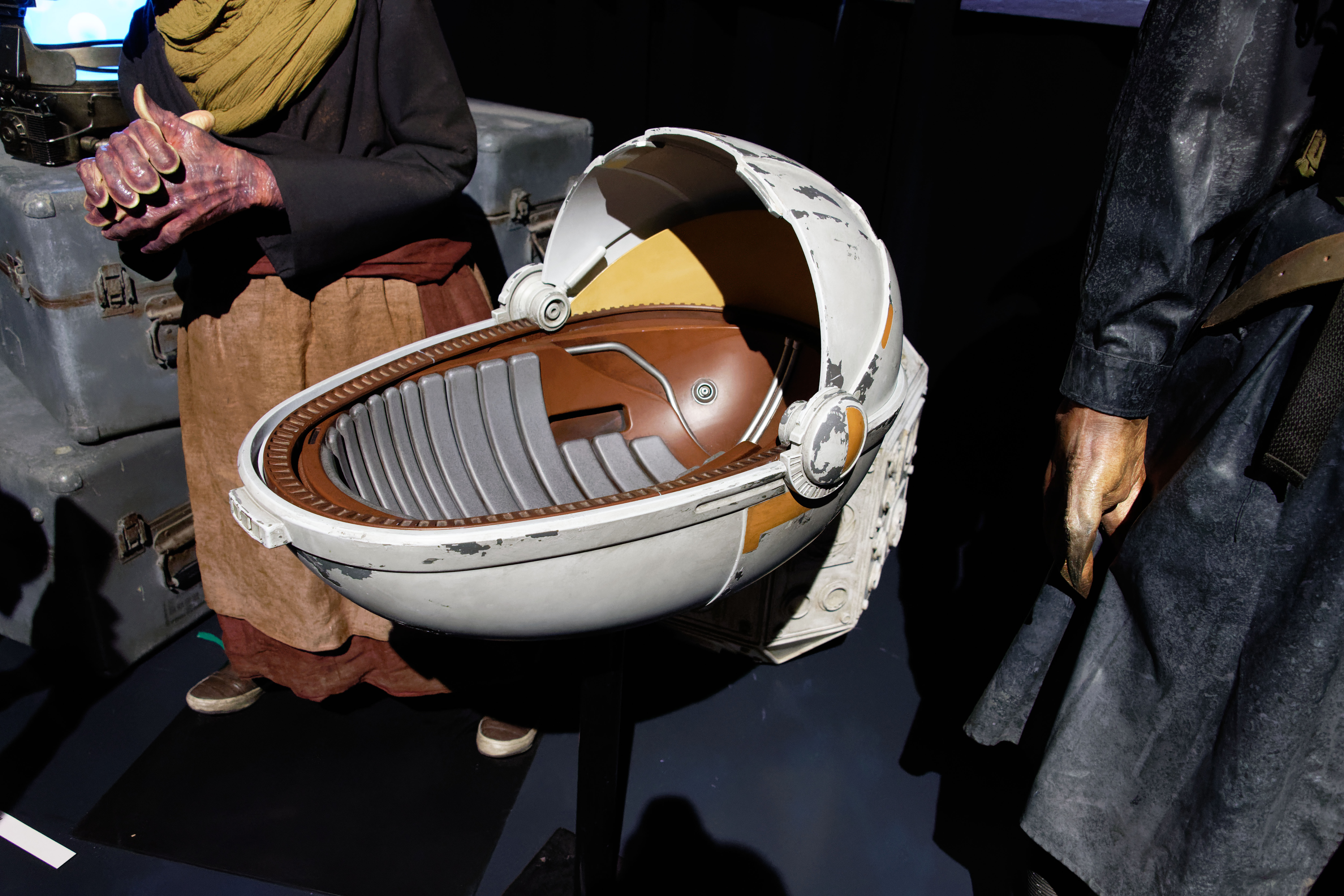 Grogu Pram 07.jpg