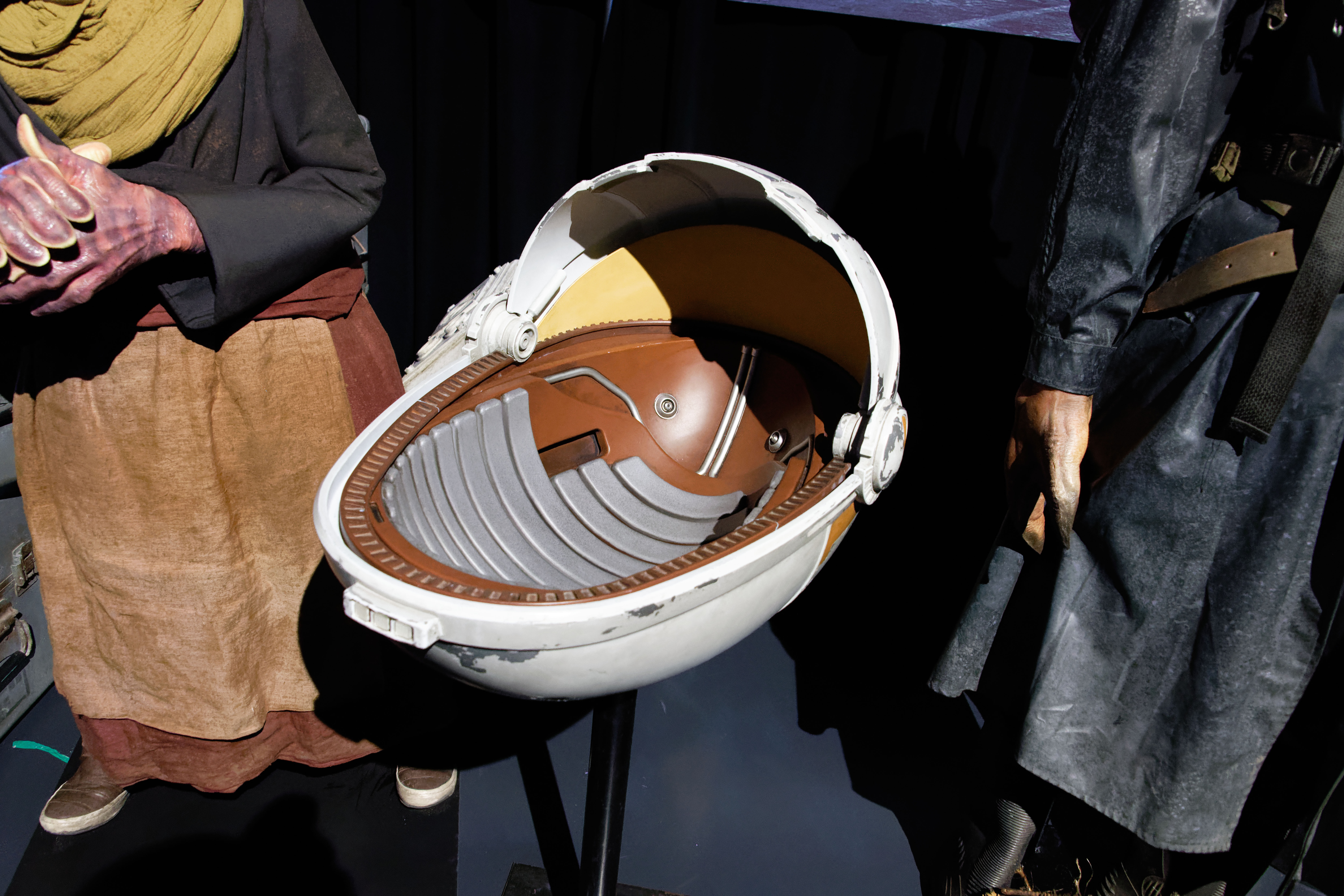 Grogu Pram 08.jpg