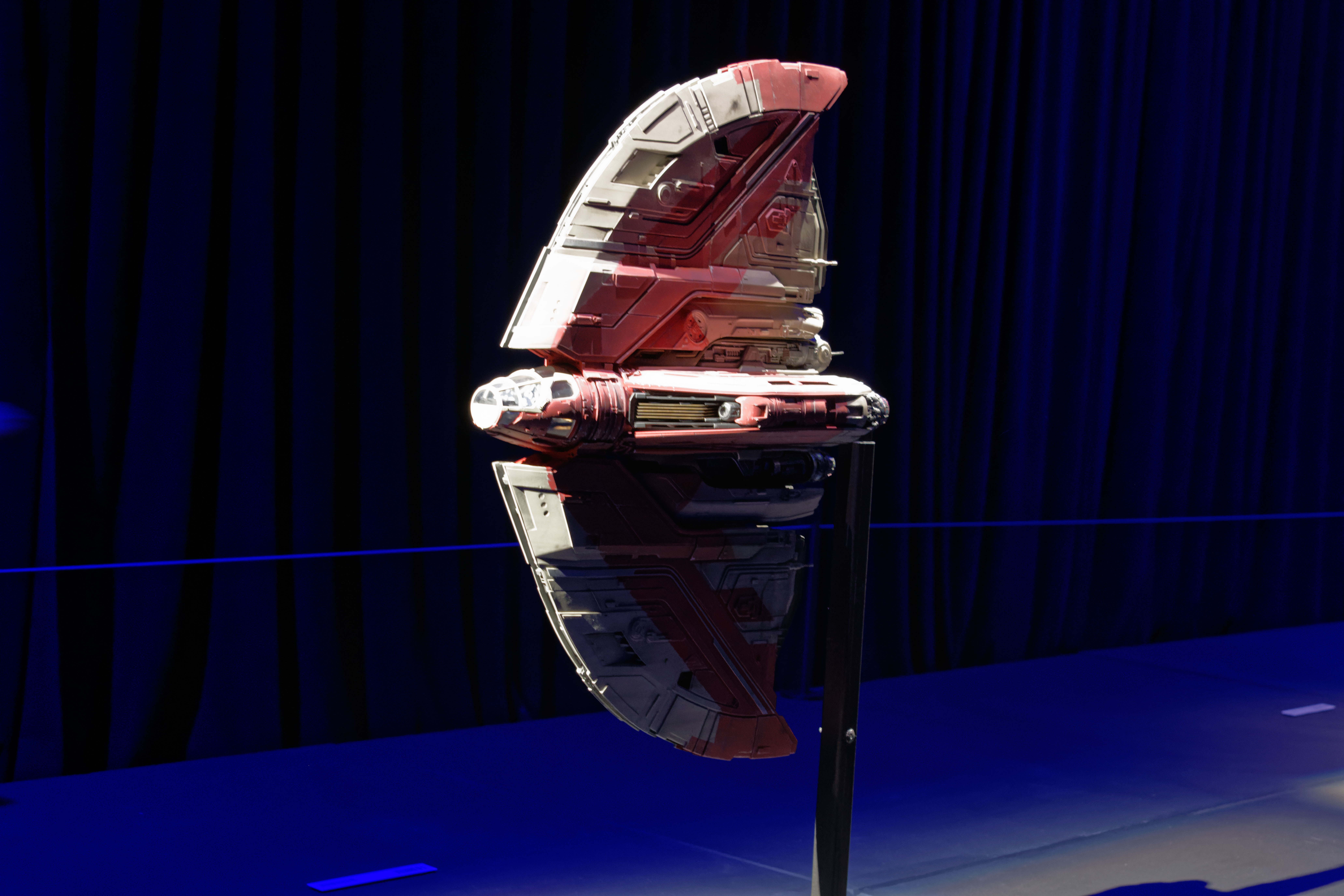 Jedi T-6 Shuttle Model Miniature 03.jpg