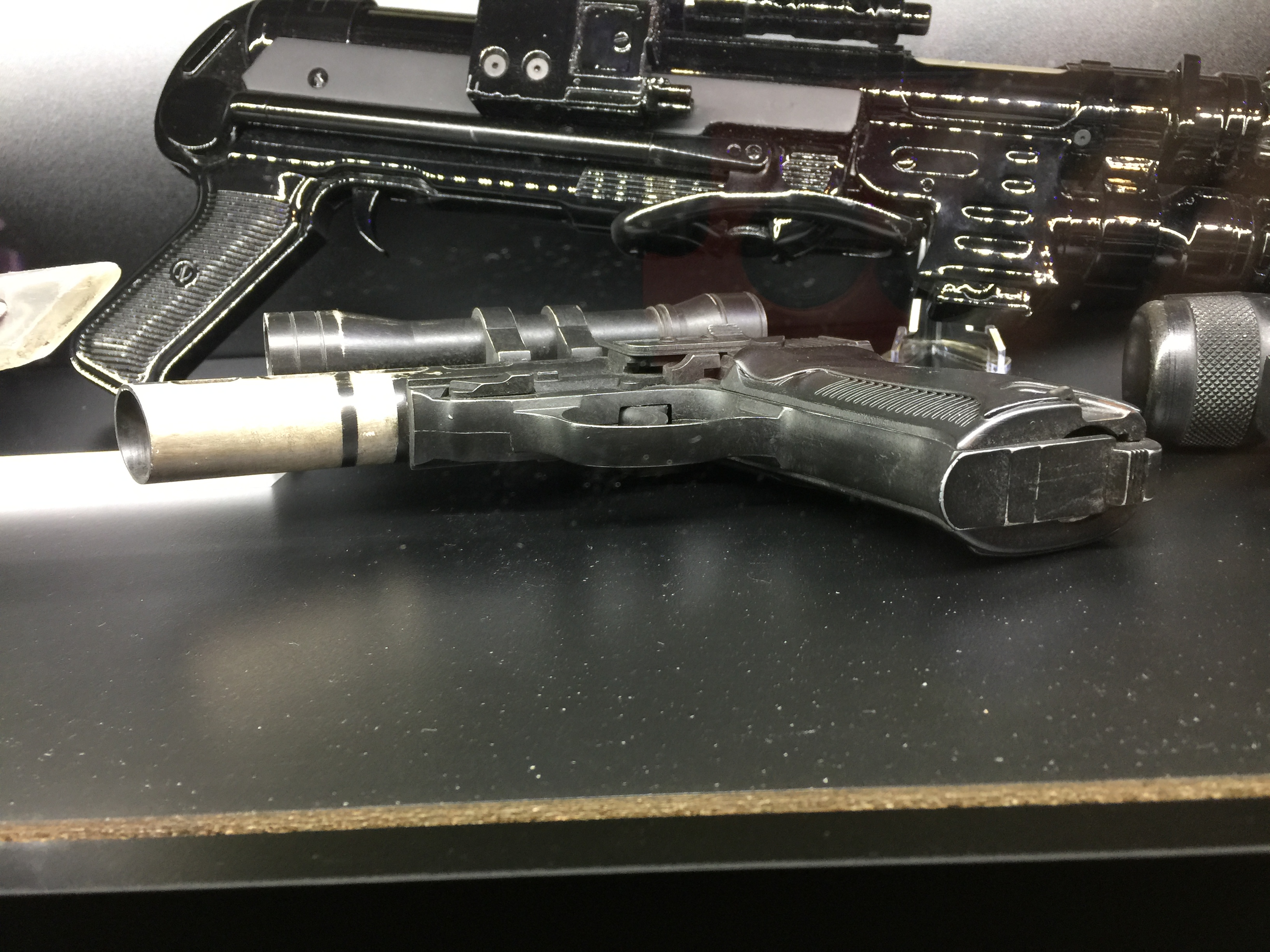 Moff Gideon's Blaster 07.jpg