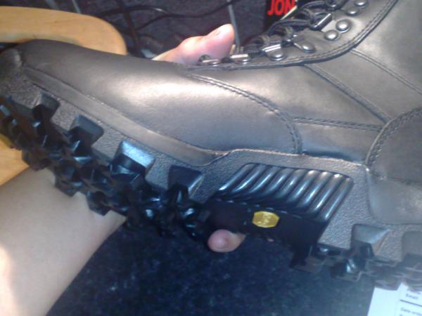 PT05 boot side01