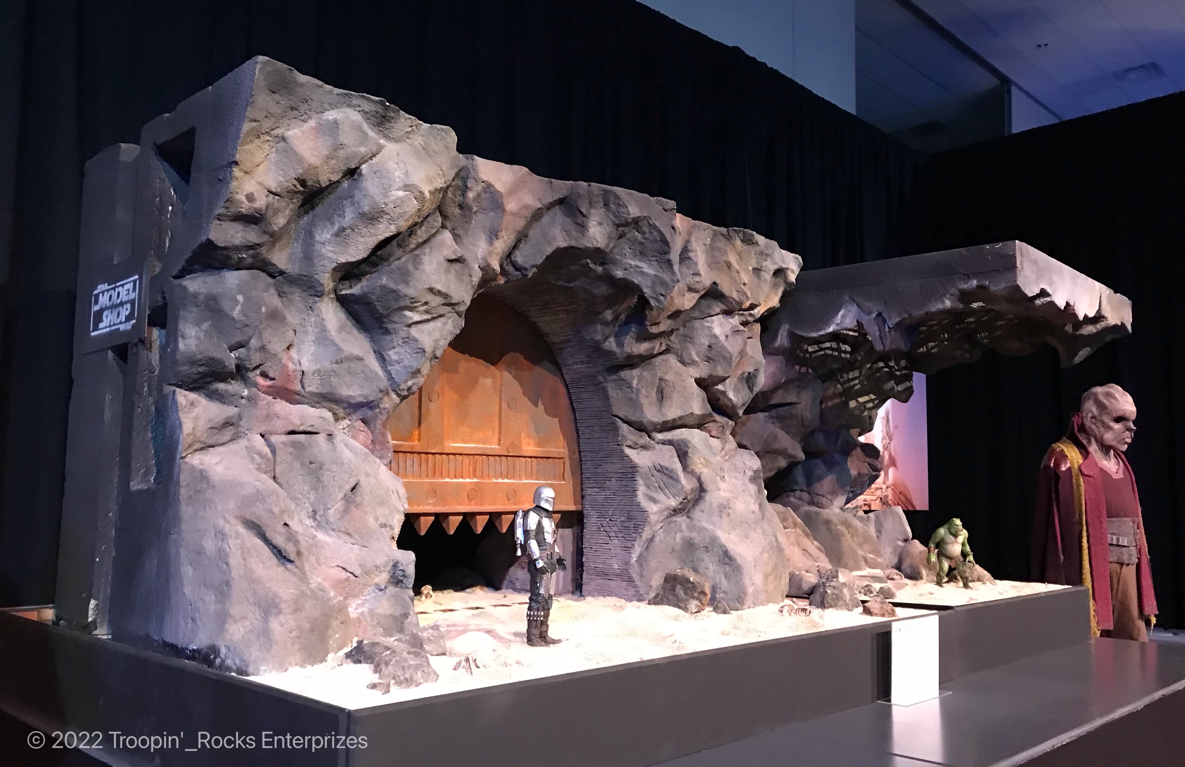 Rancor Gate and Pit Maquette 01.jpg