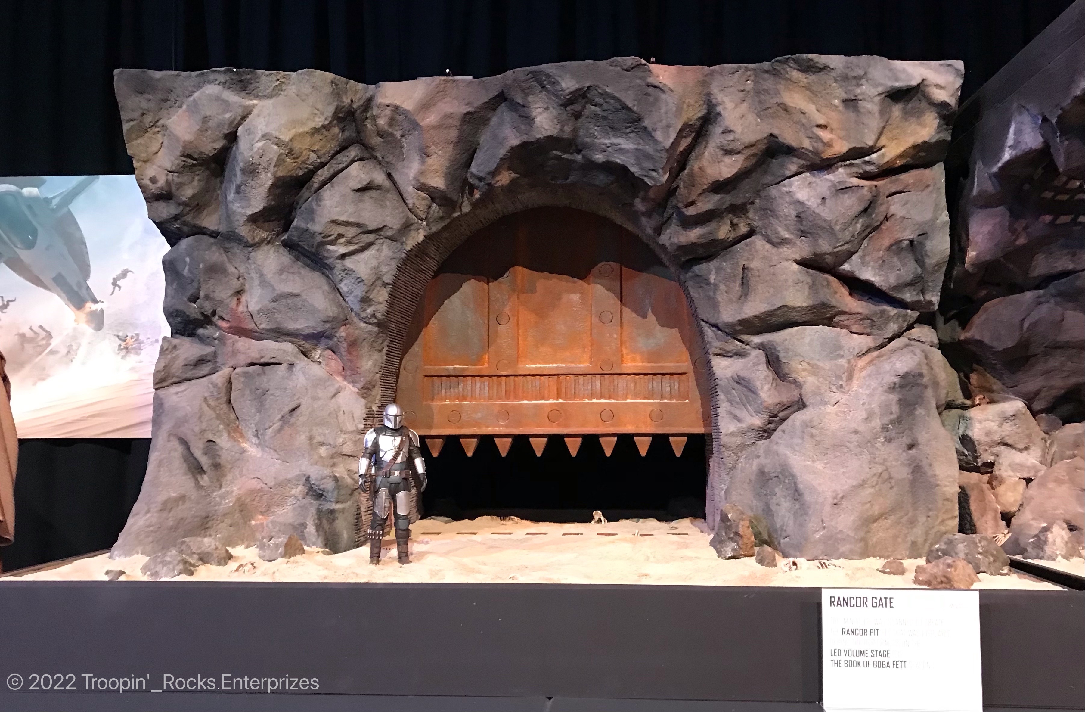 Rancor Gate and Pit Maquette 02.jpg