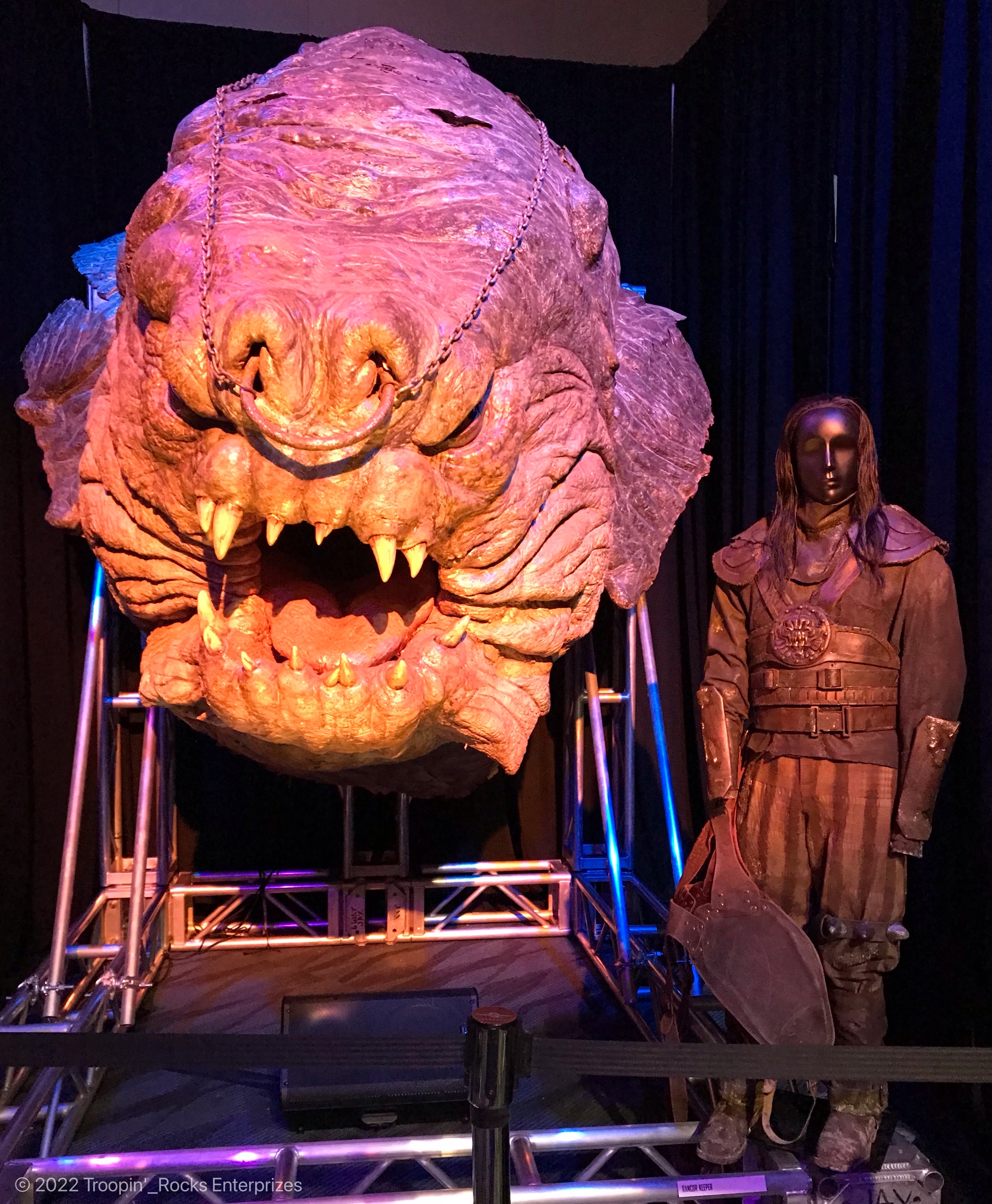 Rancor Head with Rancor Keeper 03.jpeg