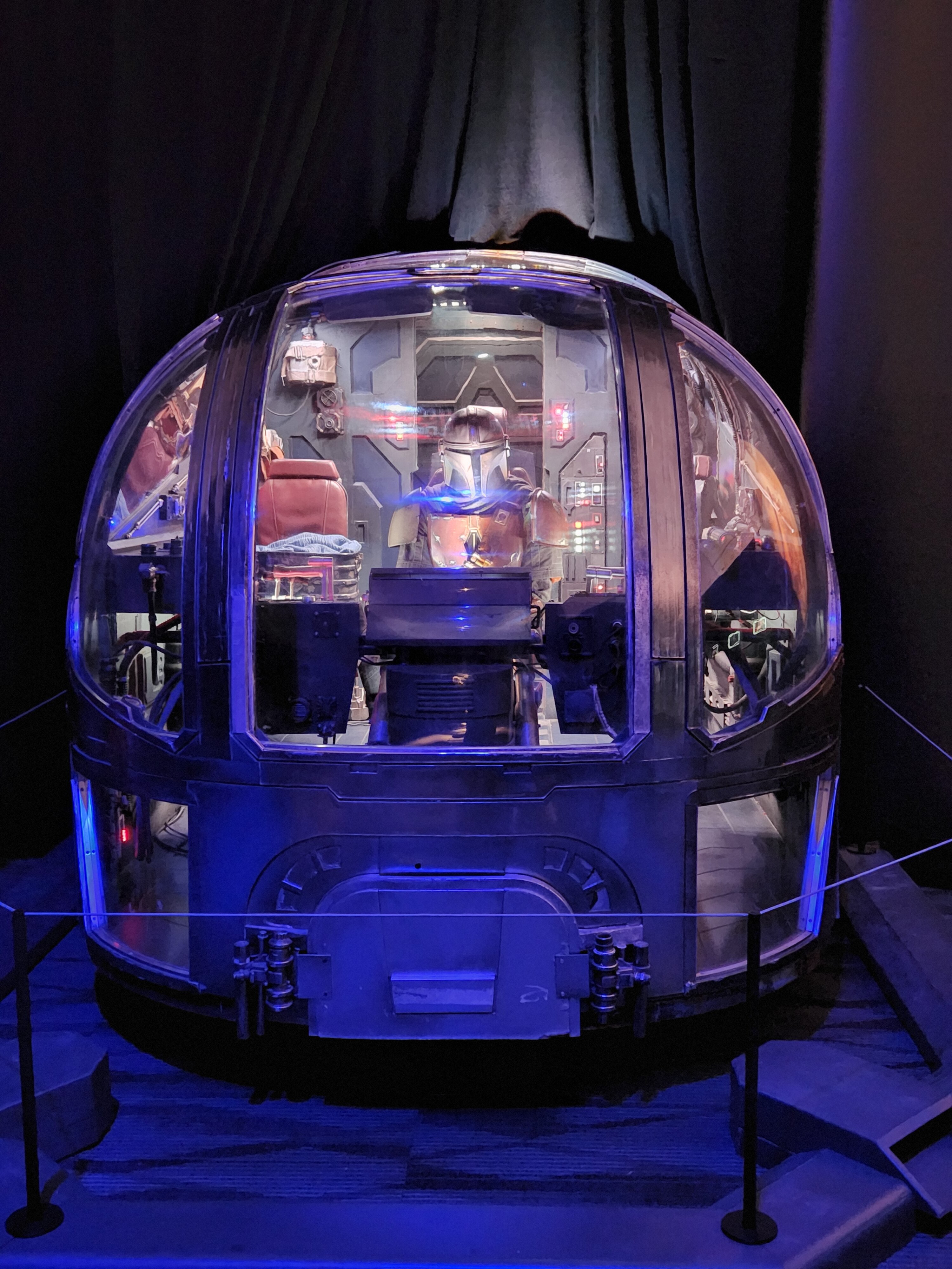 Razor Crest Cockpit Display 20.jpg
