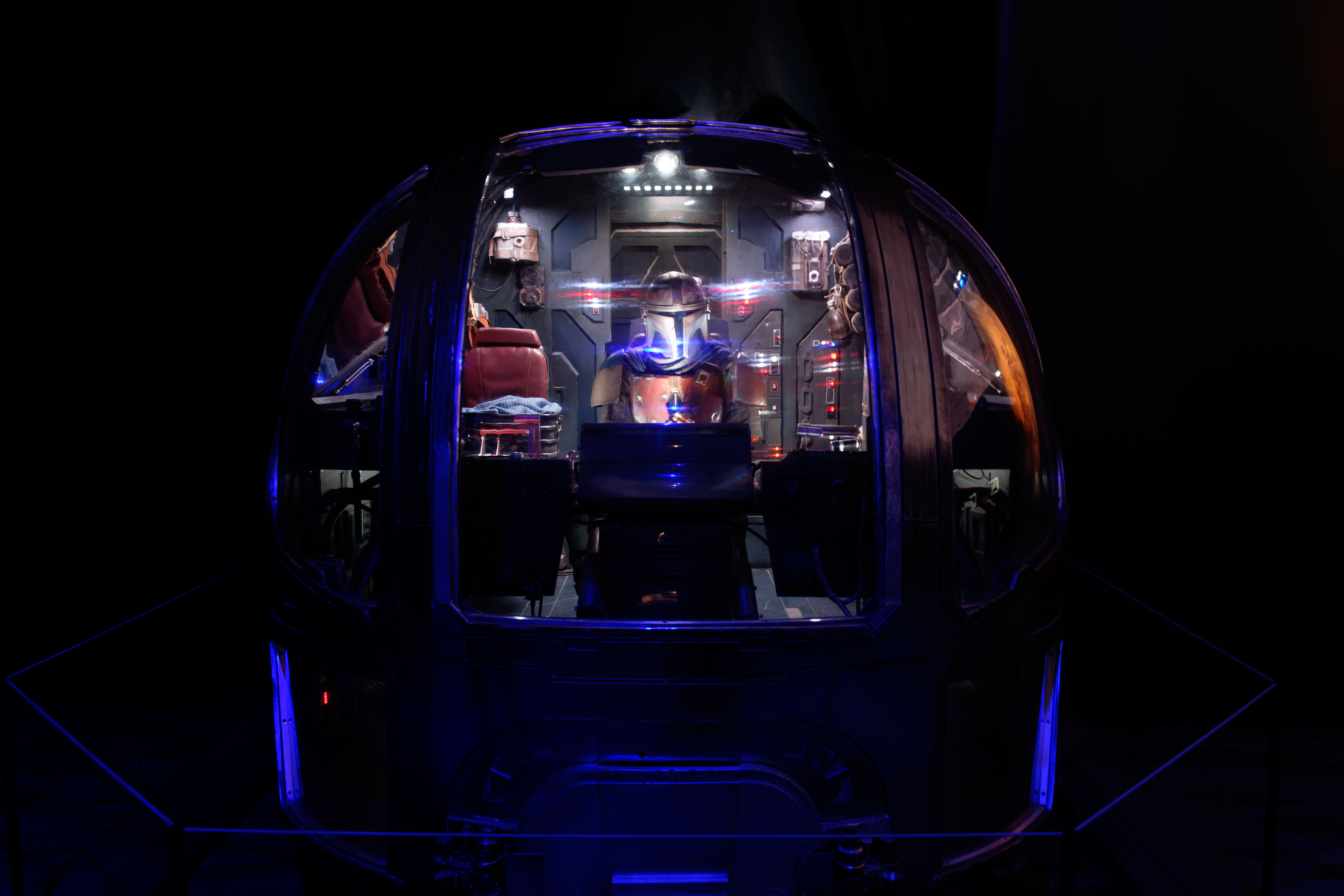 Razor Crest Cockpit Display 34.jpg