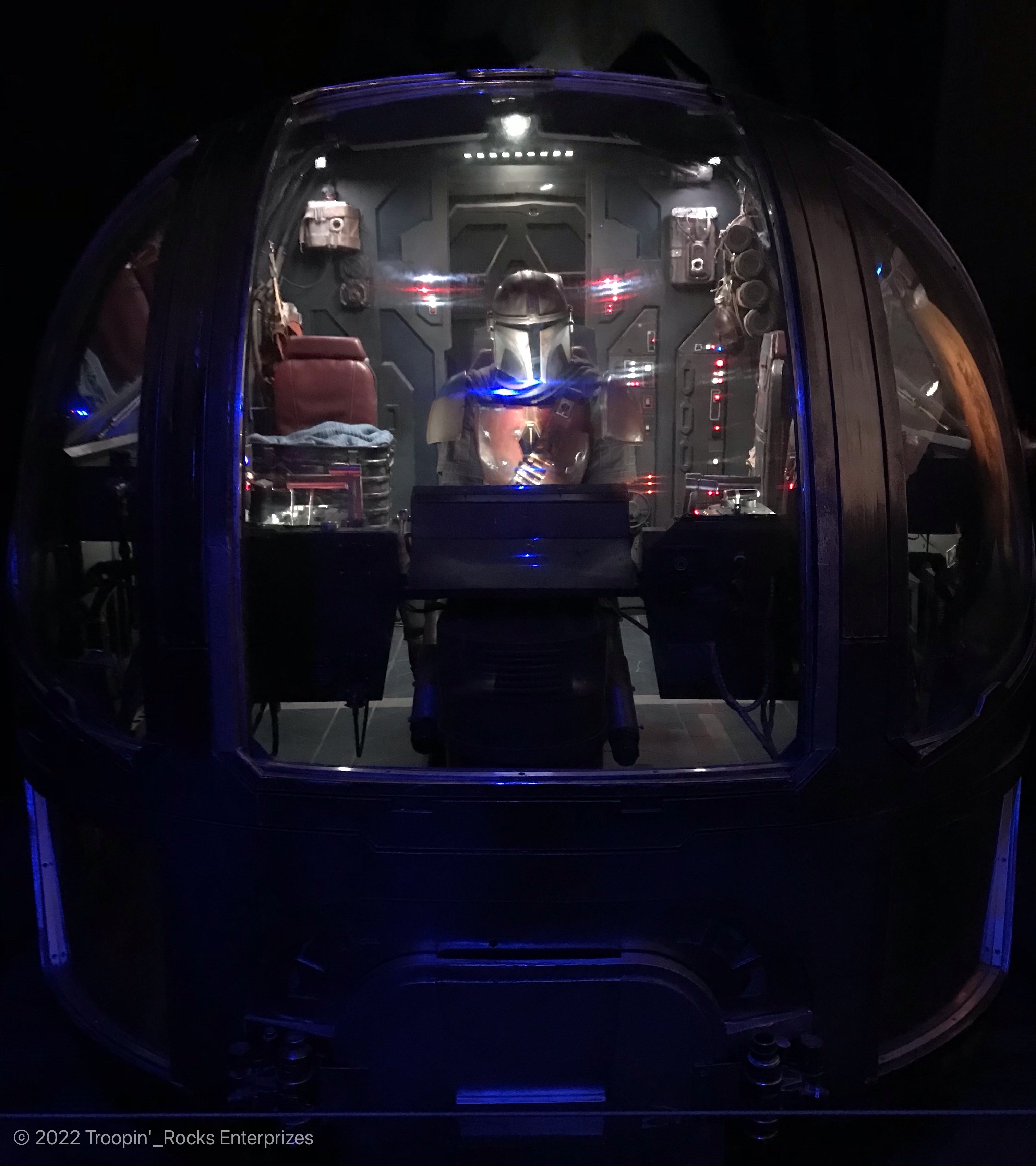 Razor Crest Cockpit Display 38.jpeg