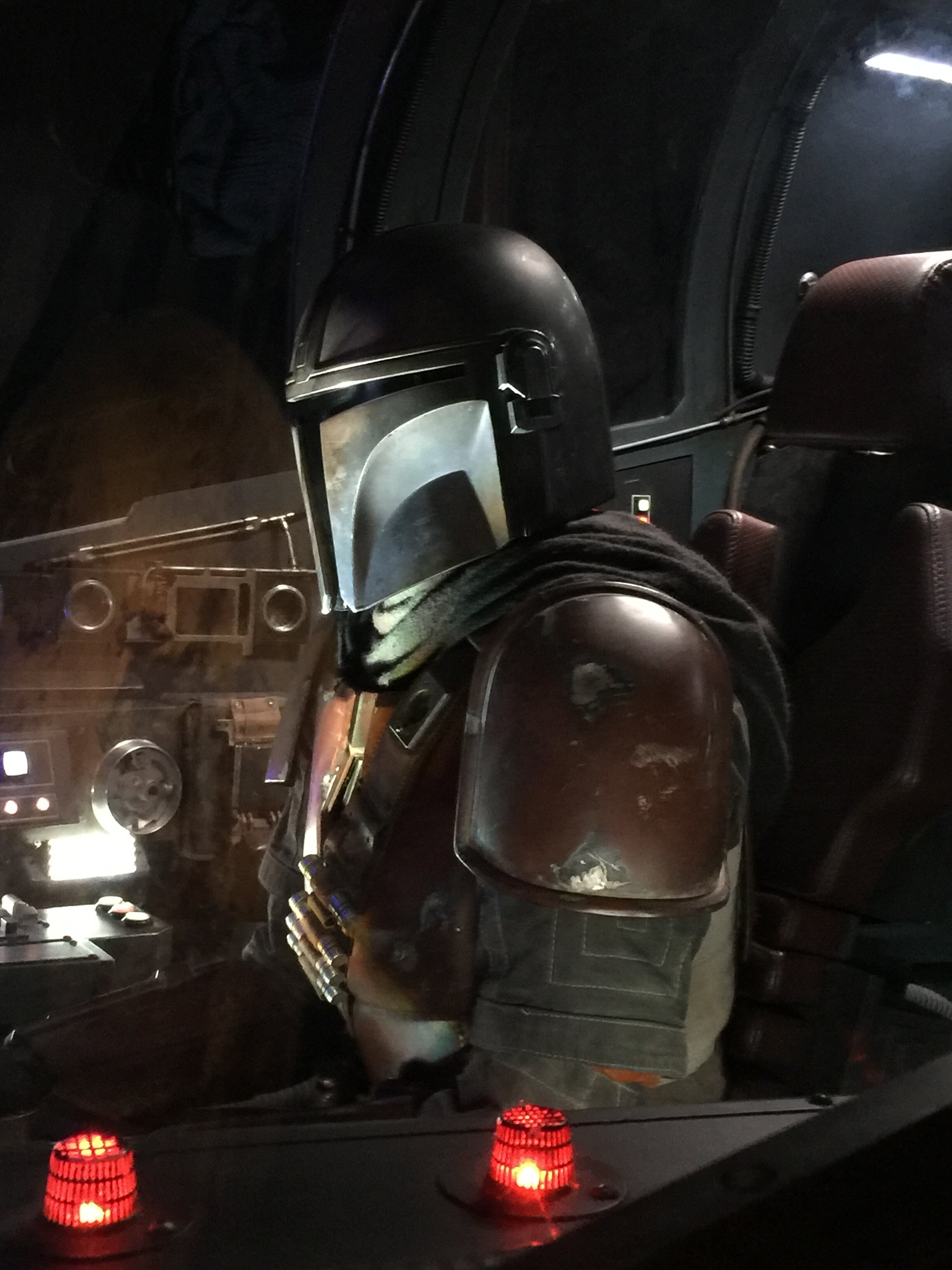 Razor Crest Cockpit Display 50.jpg