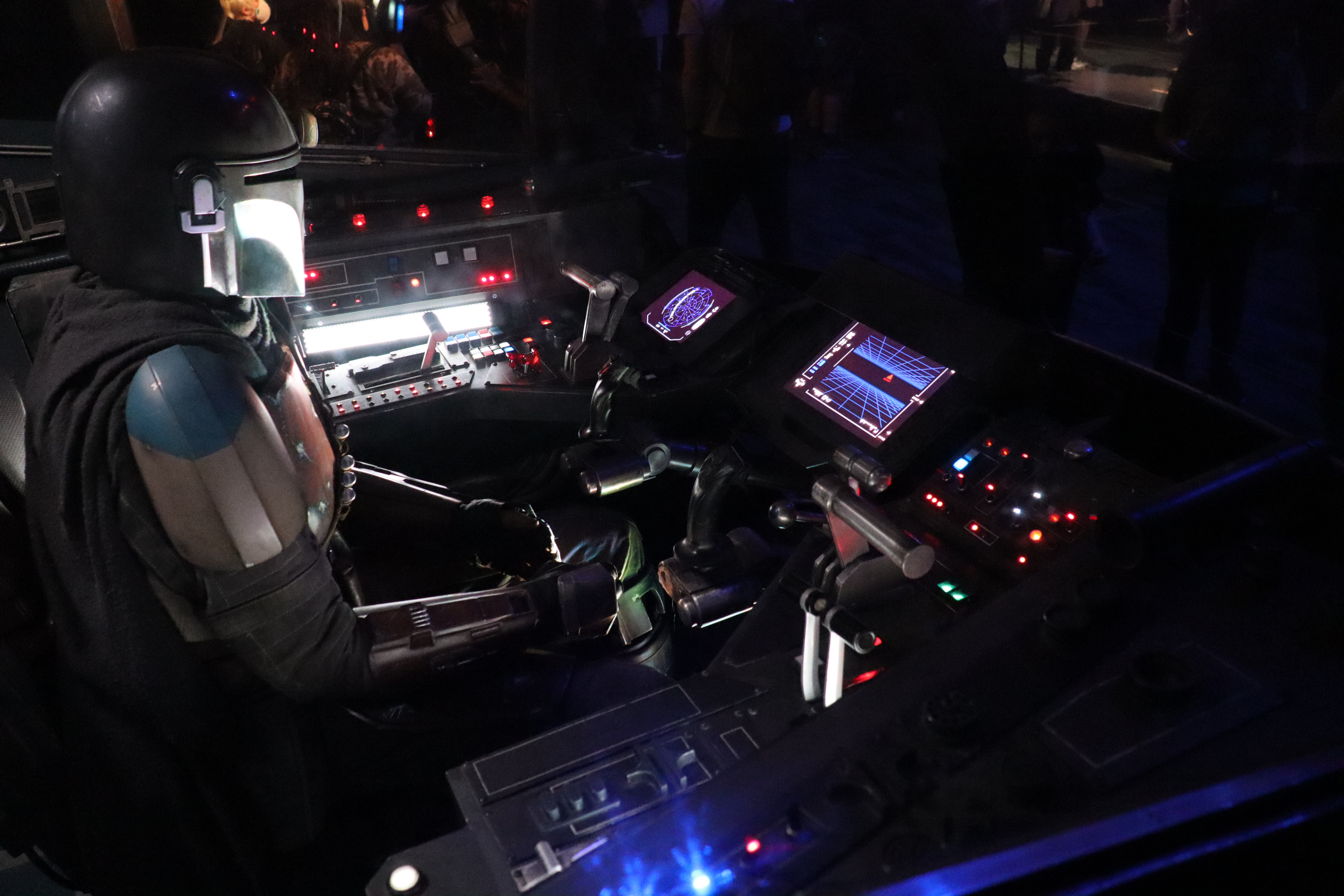 Razor Crest Cockpit Display 66.jpg